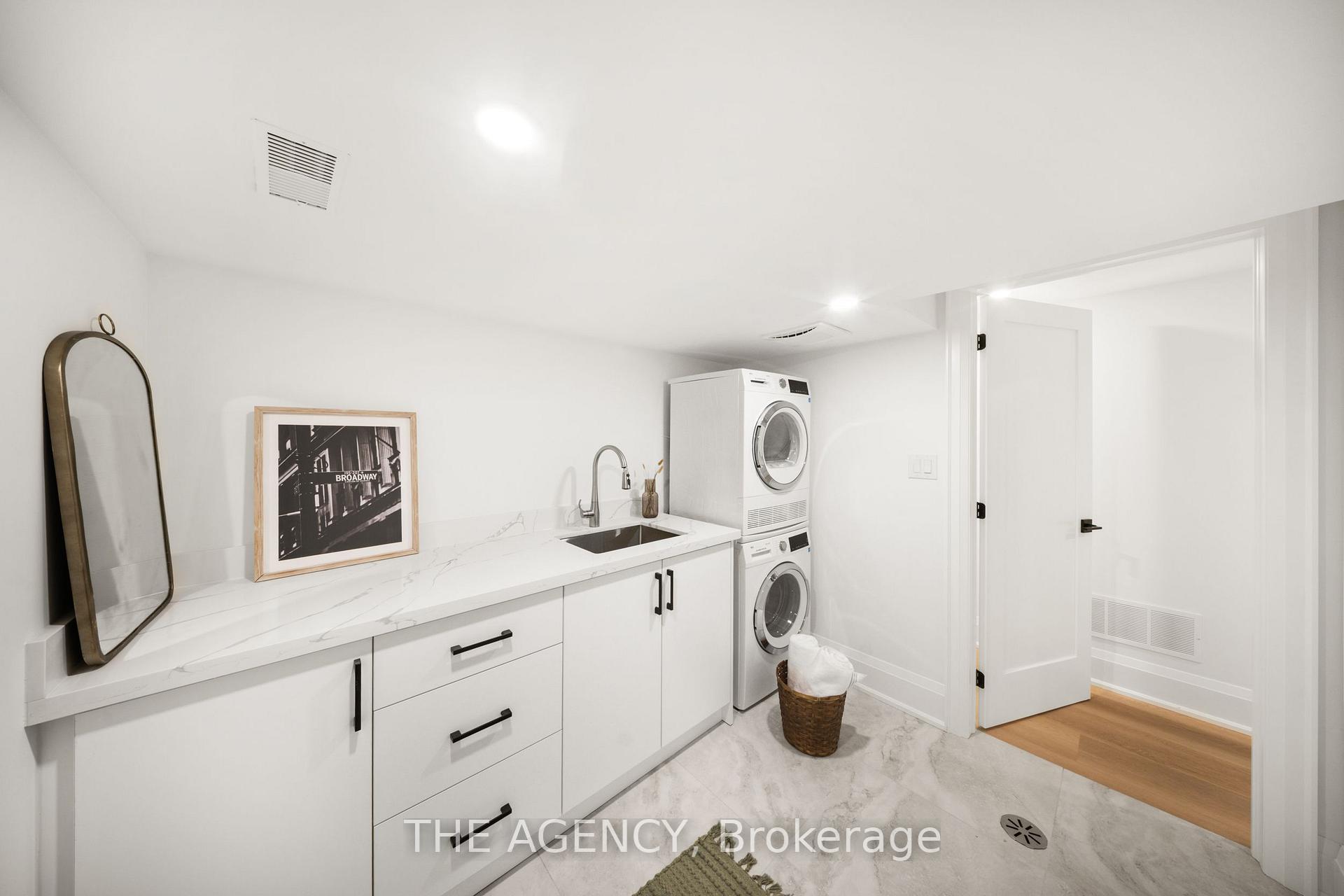 Photo 21 of 201 Trelawn Avenue, Oakville, Morrison — HOMEH