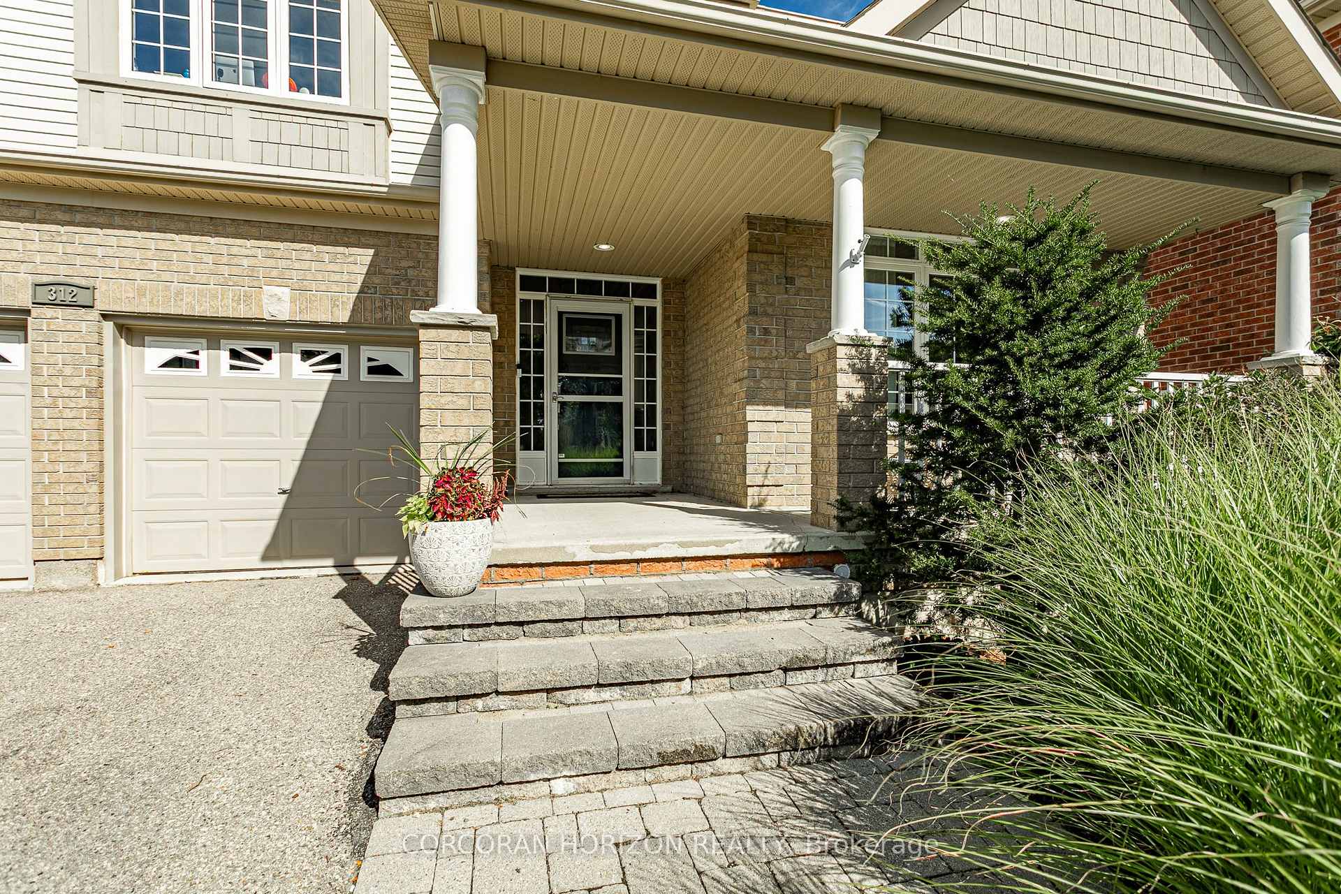 Photo 4 of 312 Schooner Crescent, Waterloo — HOMEH