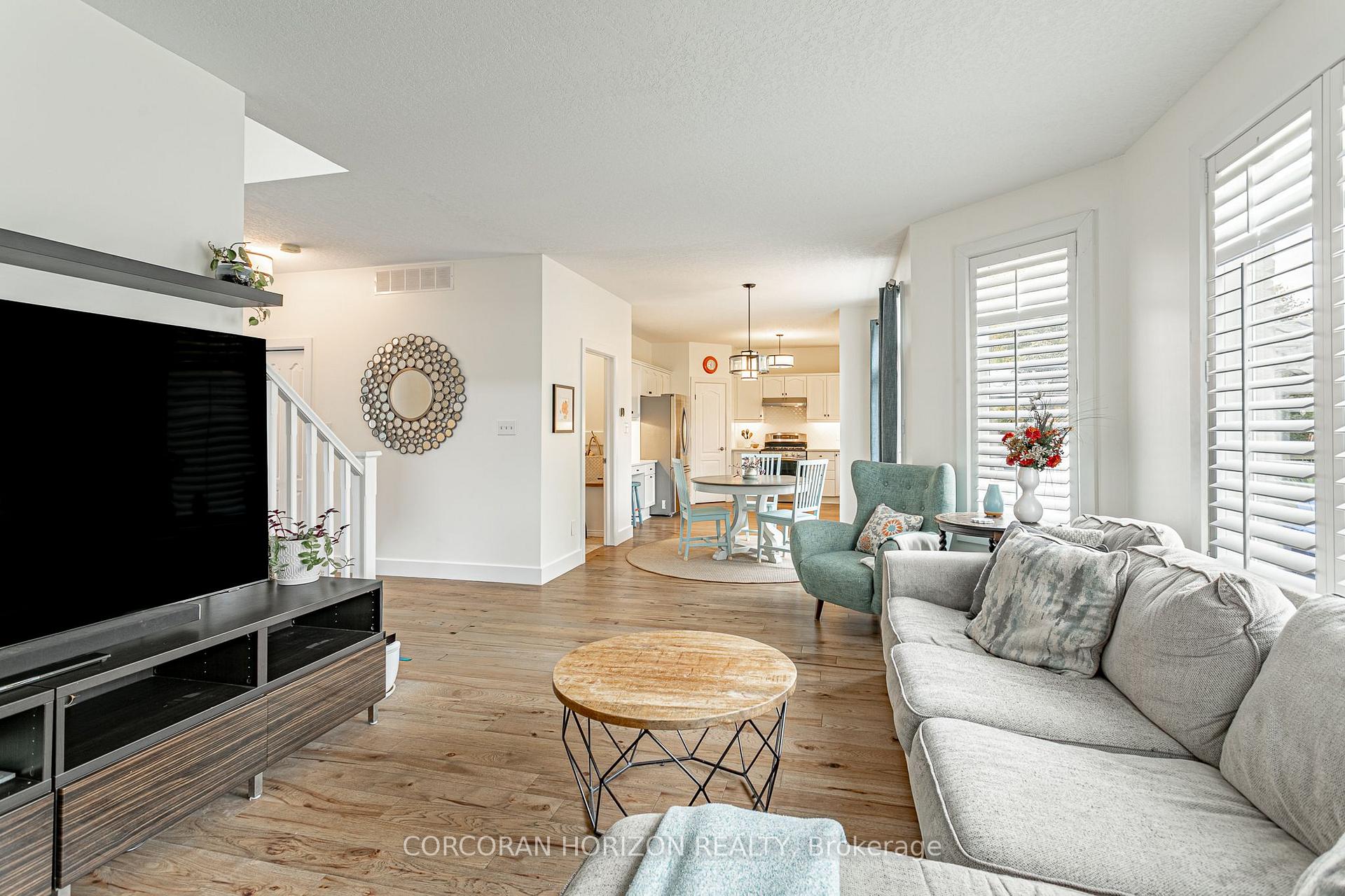 Photo 11 of 312 Schooner Crescent, Waterloo — HOMEH