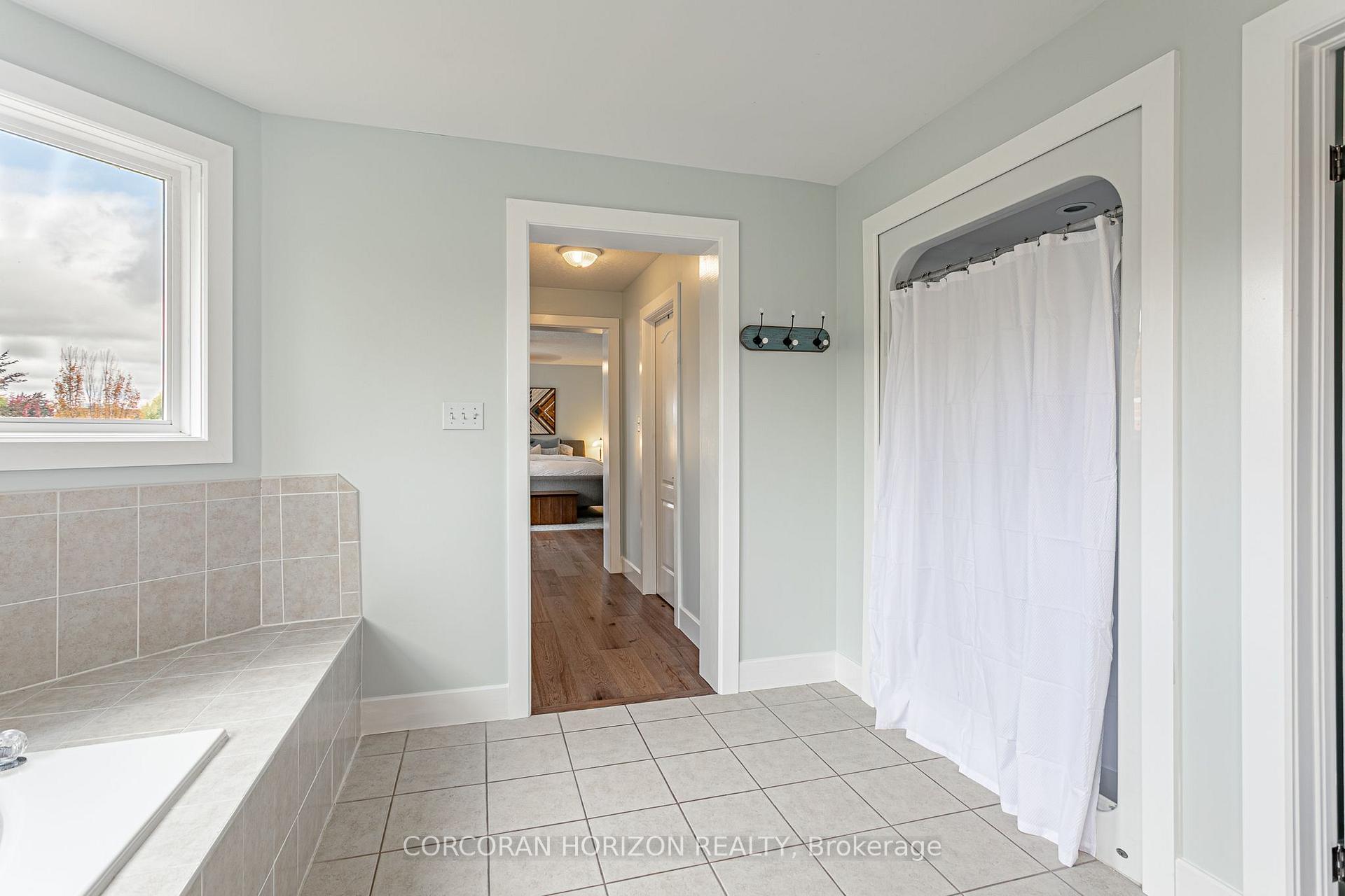 Photo 23 of 312 Schooner Crescent, Waterloo — HOMEH