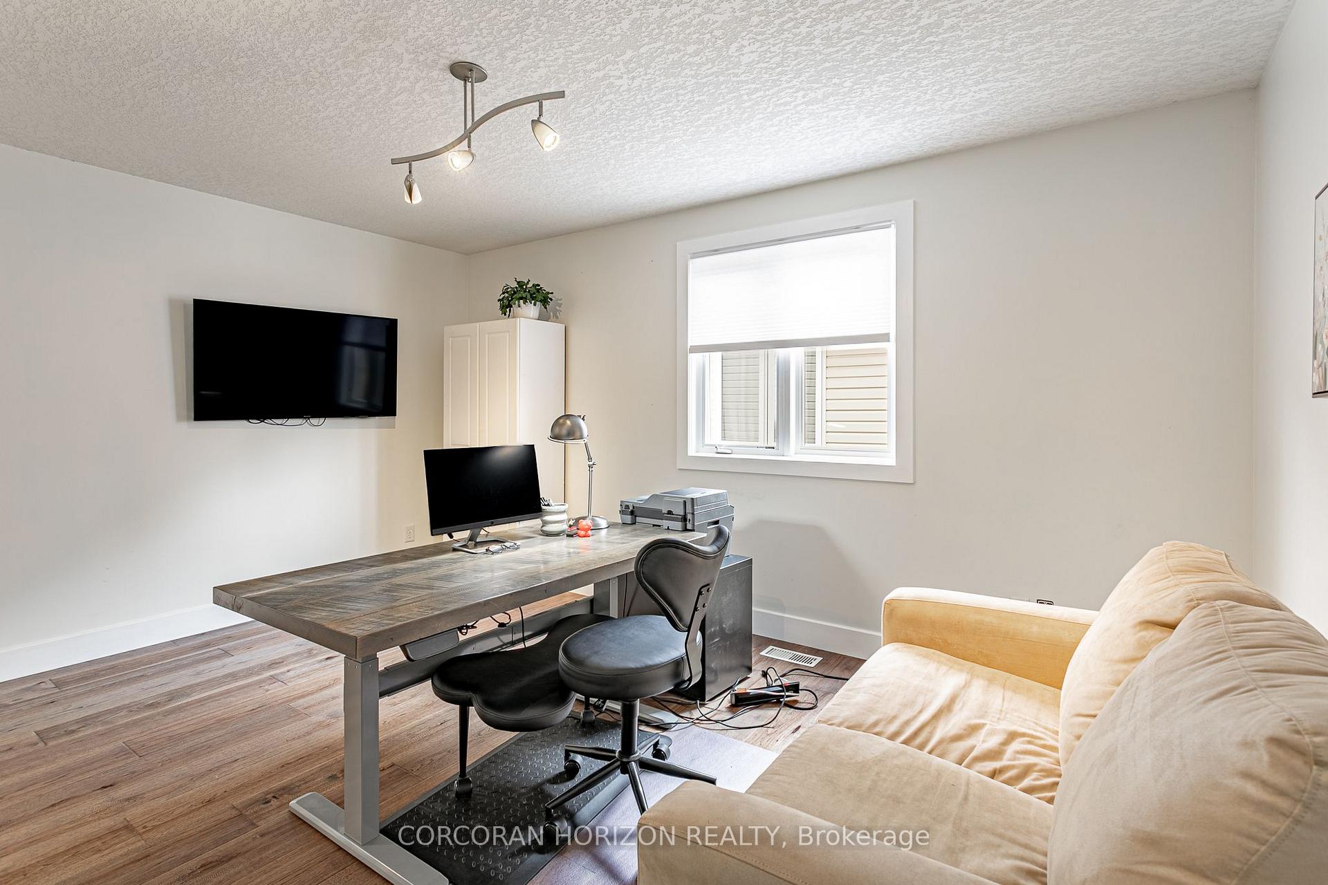 Photo 29 of 312 Schooner Crescent, Waterloo — HOMEH