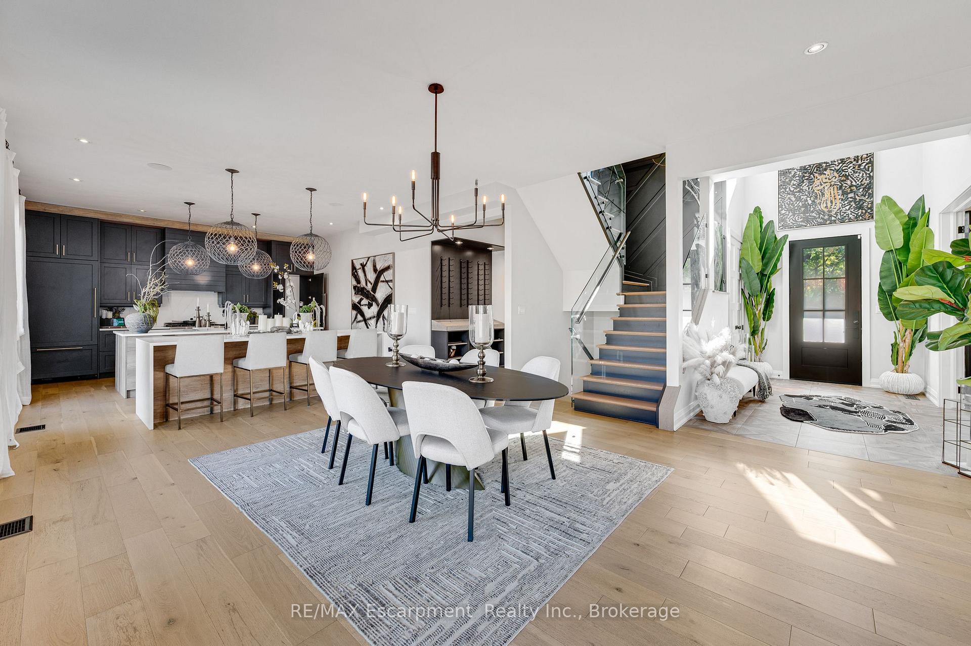 Photo 9 of 45 Aldershot Place, Burlington, LaSalle — HOMEH