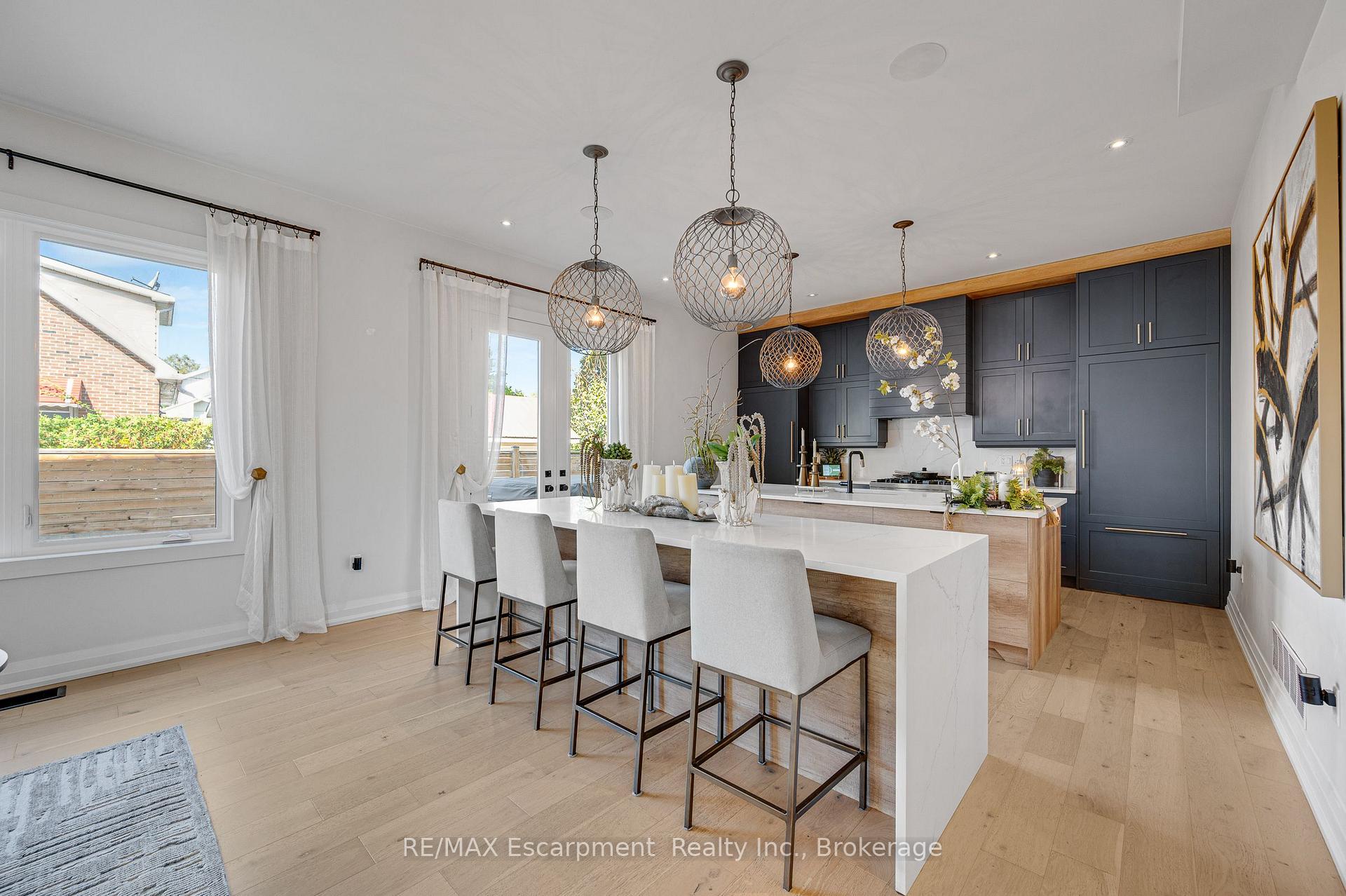 Photo 14 of 45 Aldershot Place, Burlington, LaSalle — HOMEH