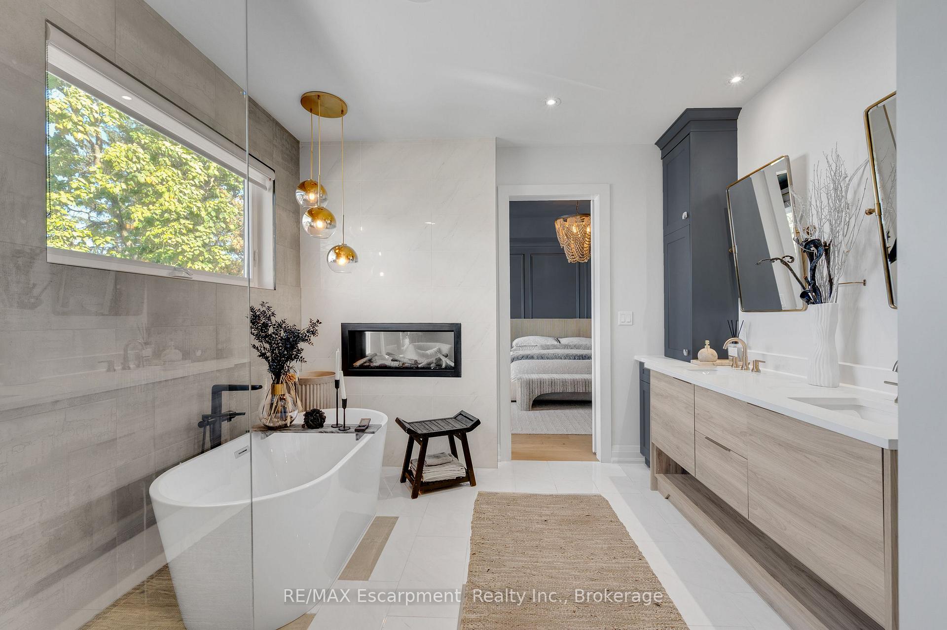 Photo 27 of 45 Aldershot Place, Burlington, LaSalle — HOMEH