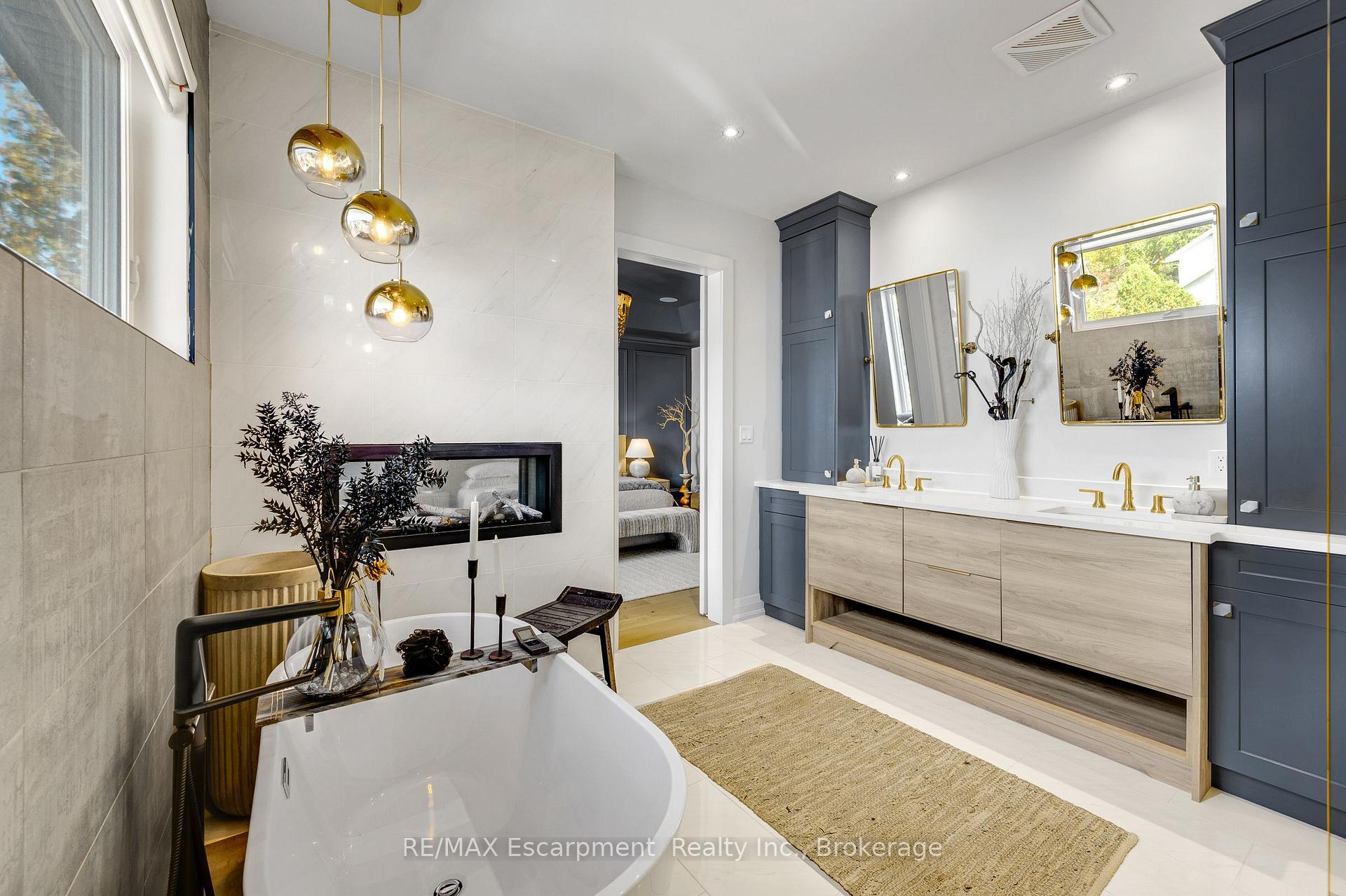 Photo 28 of 45 Aldershot Place, Burlington, LaSalle — HOMEH