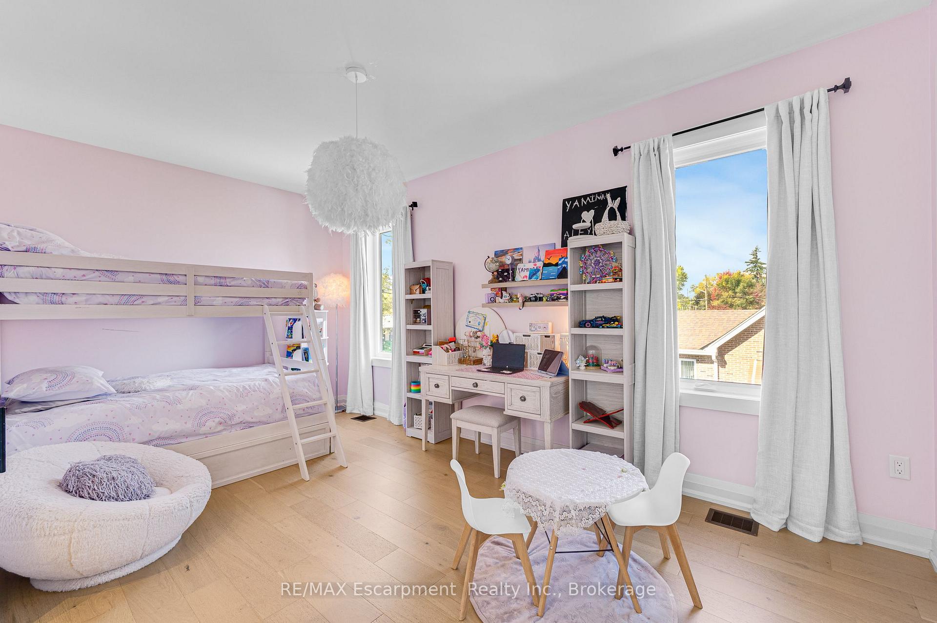 Photo 34 of 45 Aldershot Place, Burlington, LaSalle — HOMEH