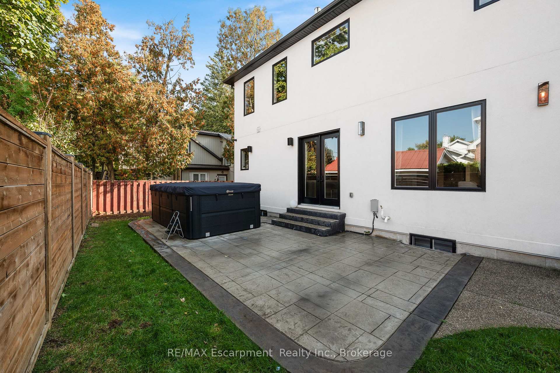 Photo 46 of 45 Aldershot Place, Burlington, LaSalle — HOMEH