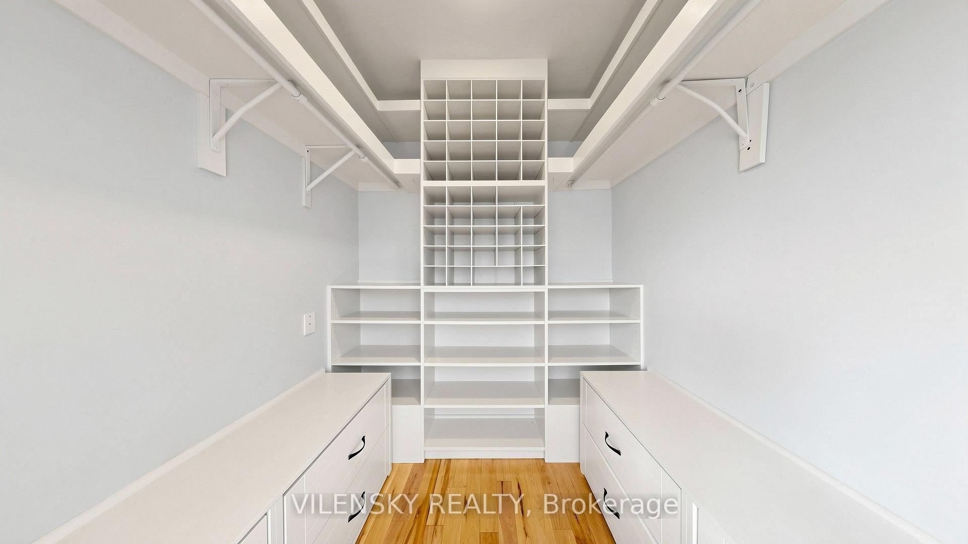 Photo 11 of Unit 19, 14 Poplar Crescent, Aurora, Aurora Highlands — HOMEH