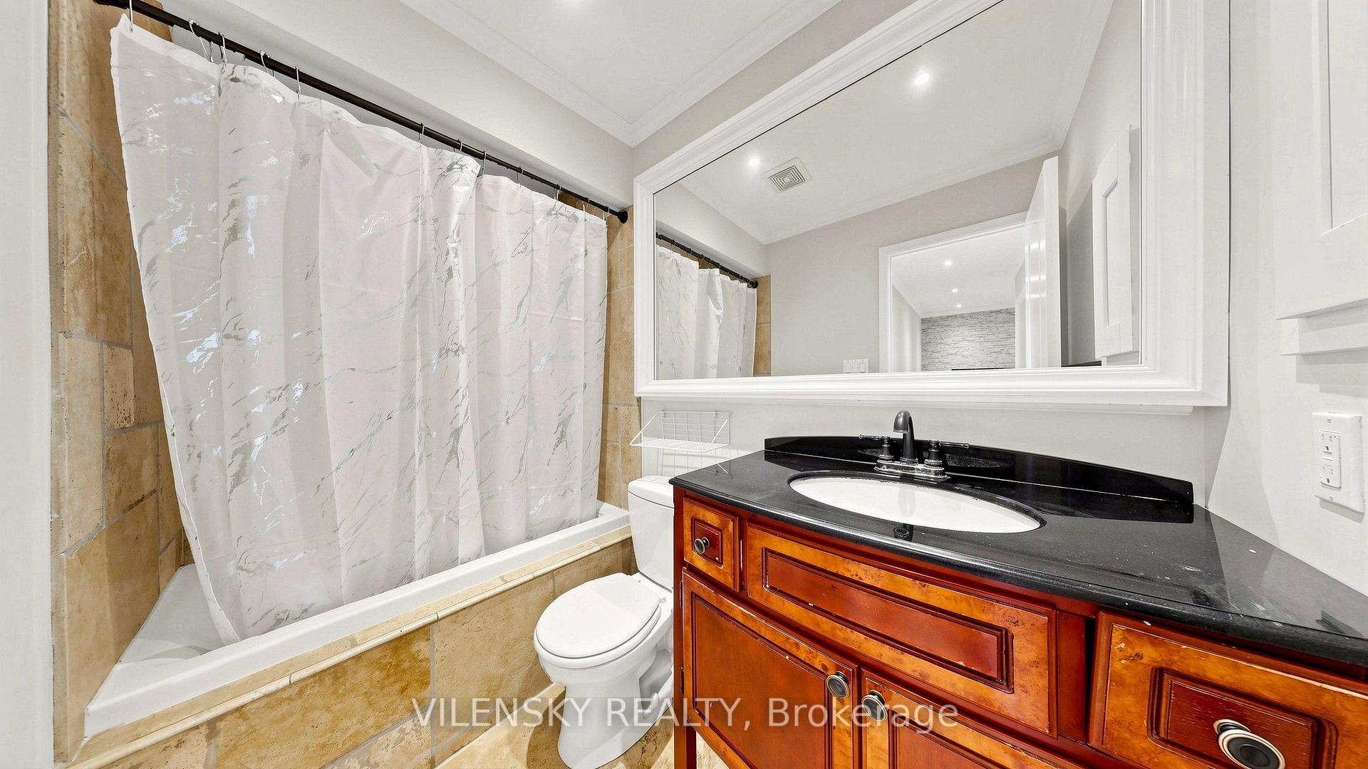 Photo 12 of Unit 19, 14 Poplar Crescent, Aurora, Aurora Highlands — HOMEH