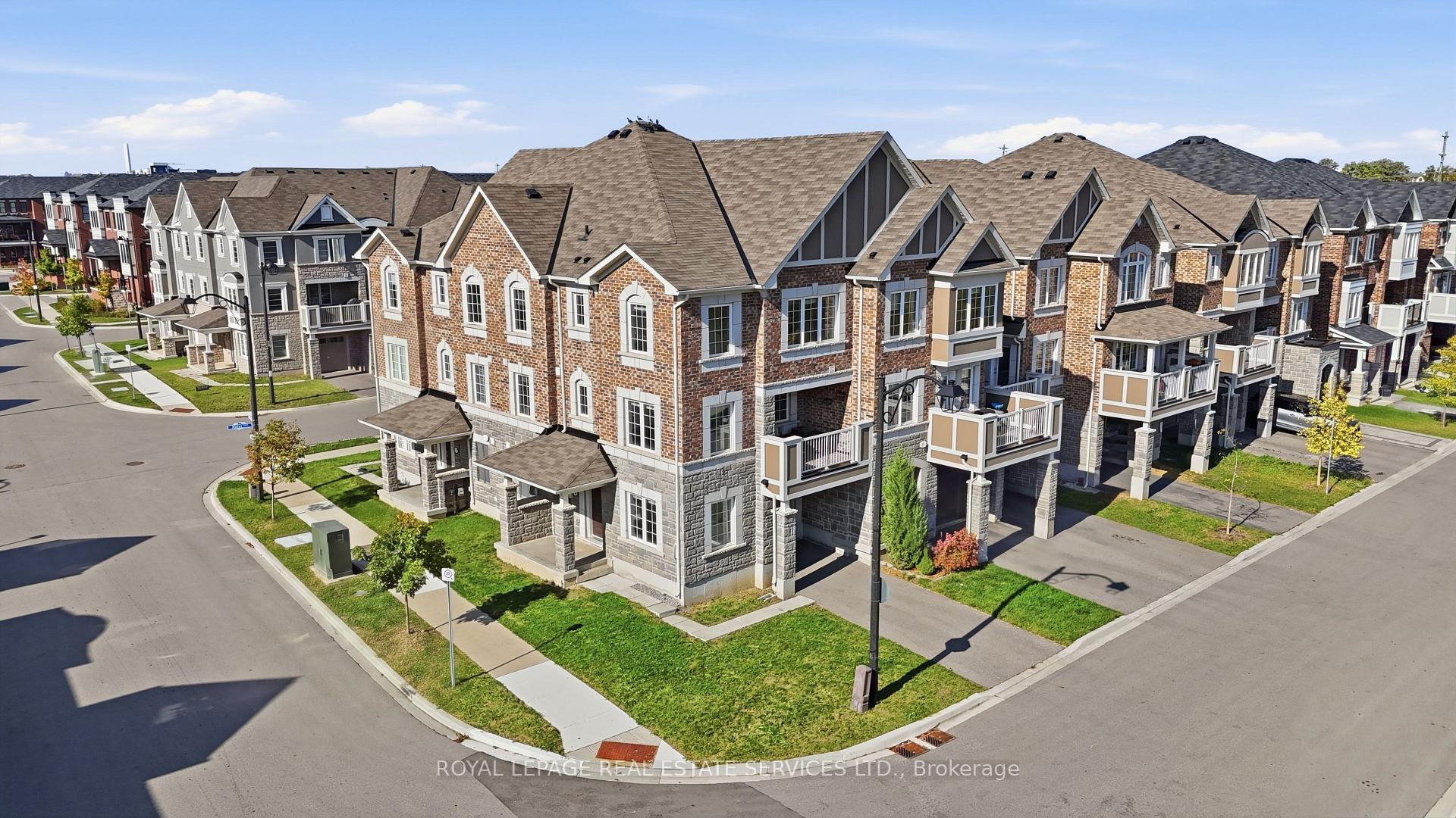 Photo of 998 Balsam Court