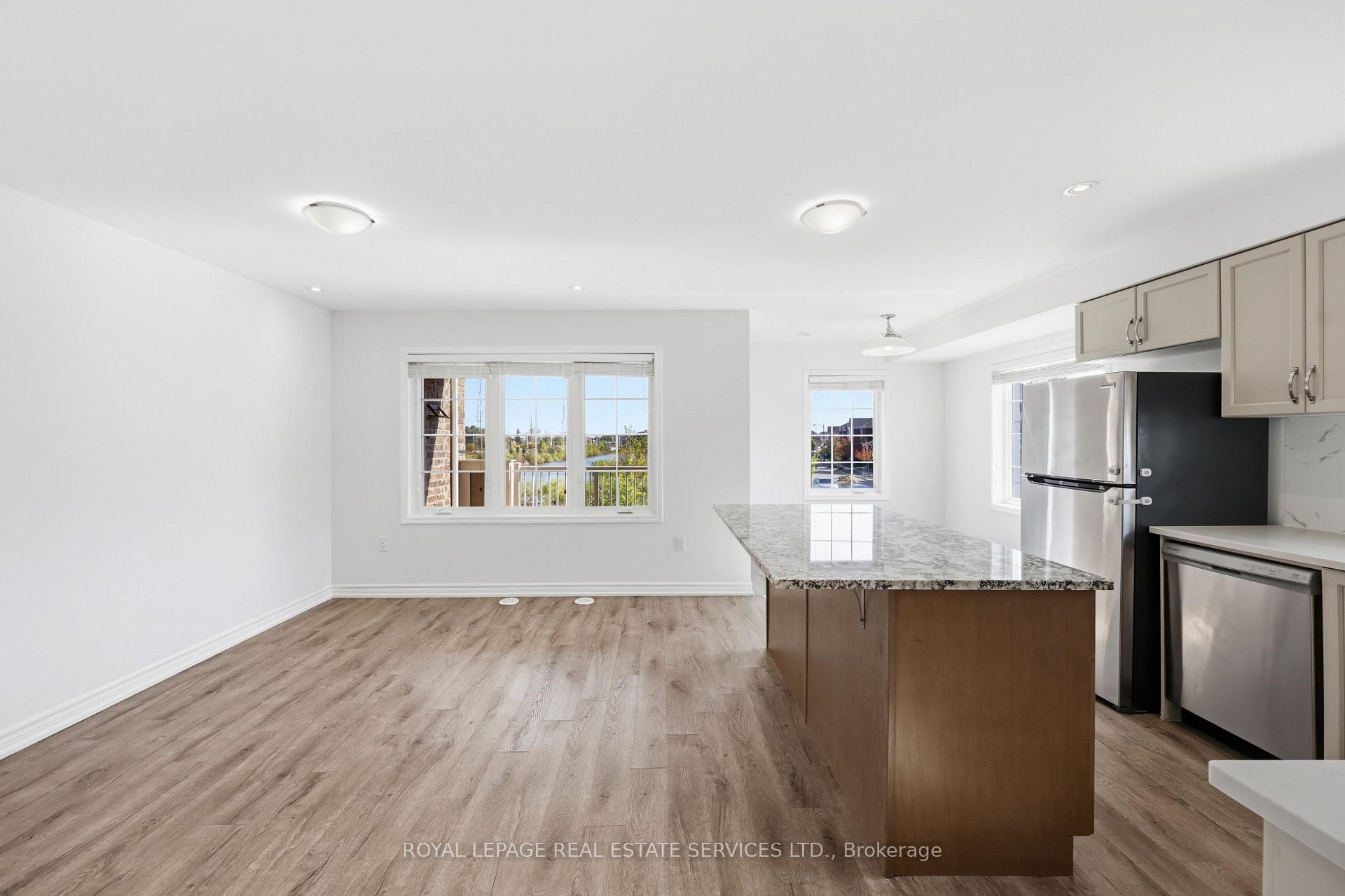 Photo 10 of 998 Balsam Court, Milton, Cobban — HOMEH