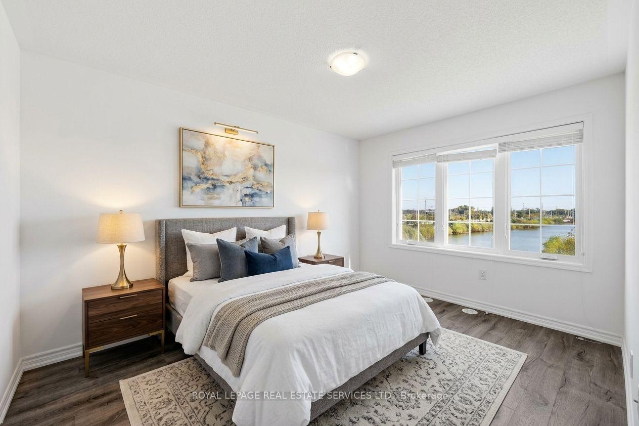Photo 20 of 998 Balsam Court, Milton, Cobban — HOMEH