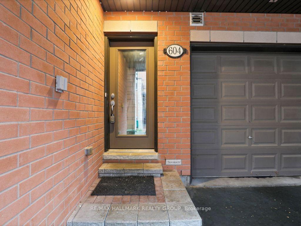 Photo 2 of 604 Chaperal Private, Ottawa, Avalon West — HOMEH