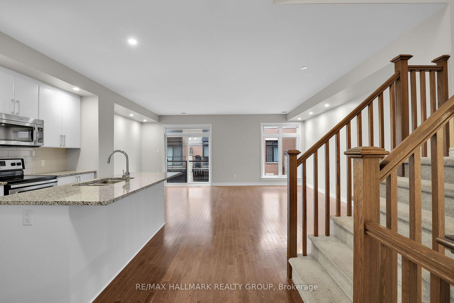 Photo 5 of 604 Chaperal Private, Ottawa, Avalon West — HOMEH
