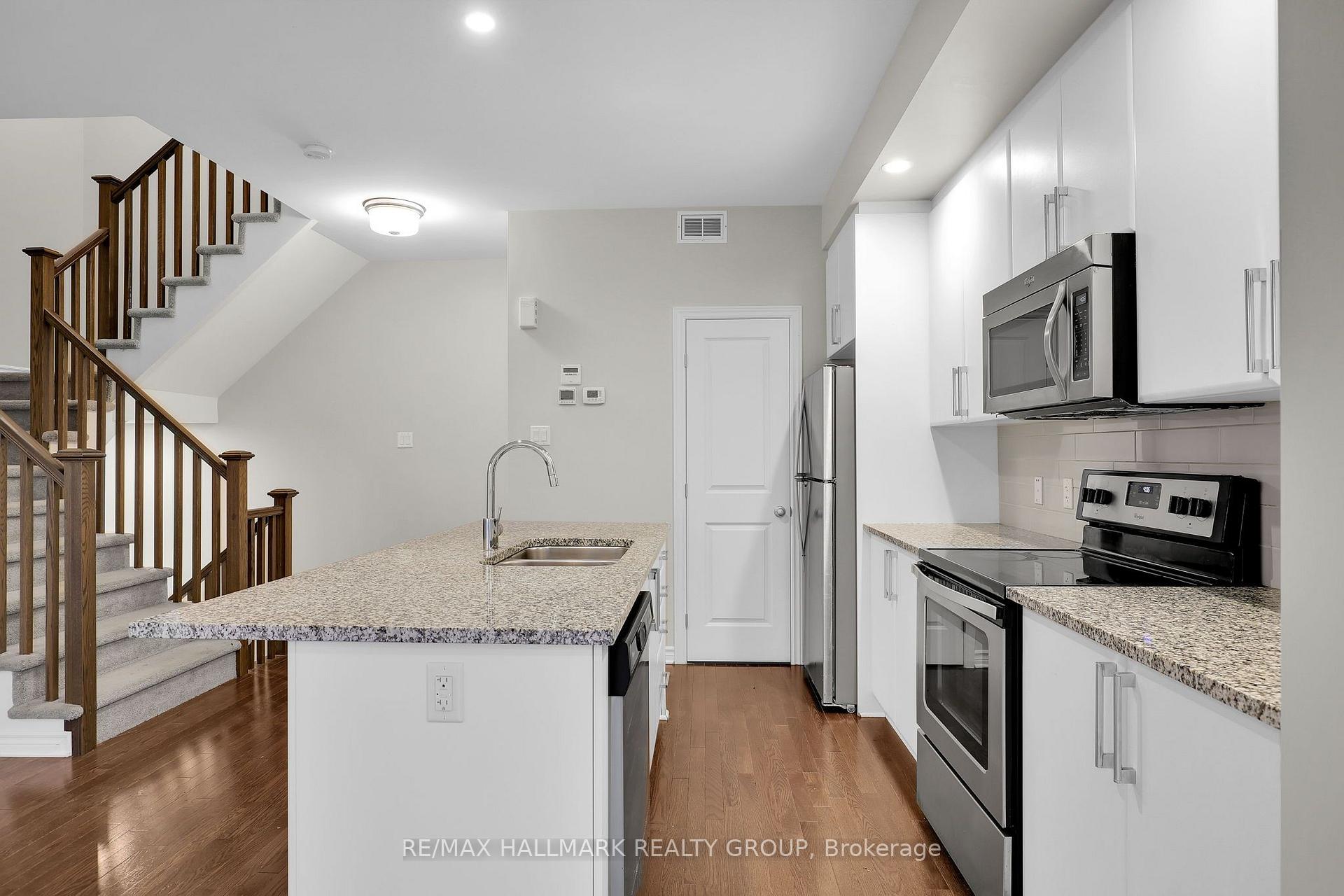 Photo 14 of 604 Chaperal Private, Ottawa, Avalon West — HOMEH