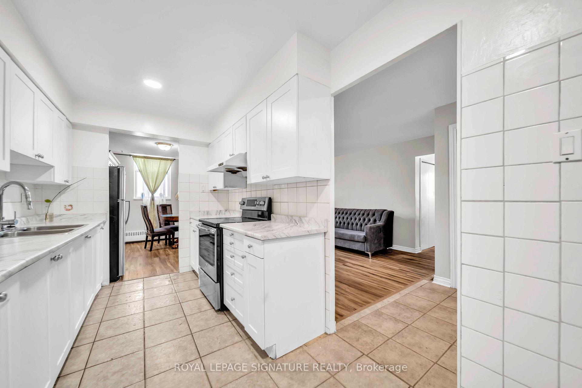 Photo 8 of Unit 402, 5 Frith Road, North York, Glenfield-Jane Heights — HOMEH