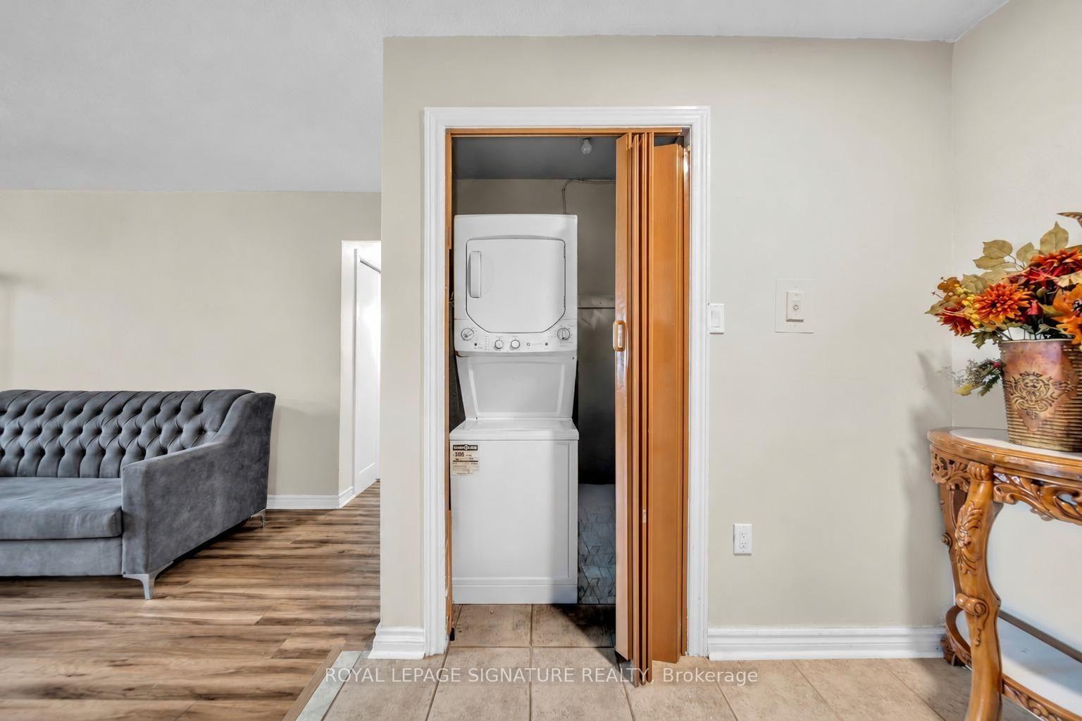 Photo 14 of Unit 402, 5 Frith Road, North York, Glenfield-Jane Heights — HOMEH