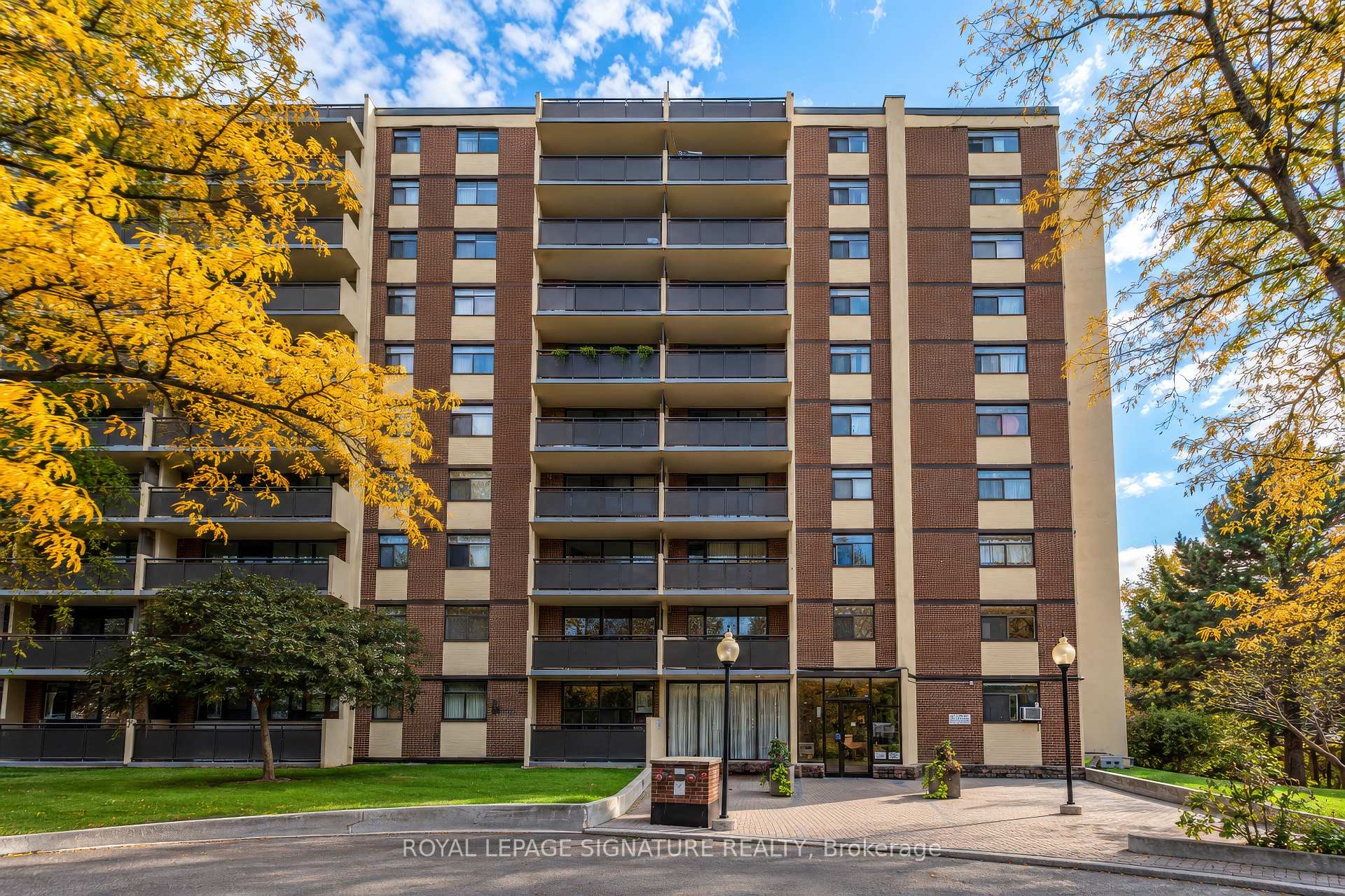 Photo 16 of Unit 402, 5 Frith Road, North York, Glenfield-Jane Heights — HOMEH