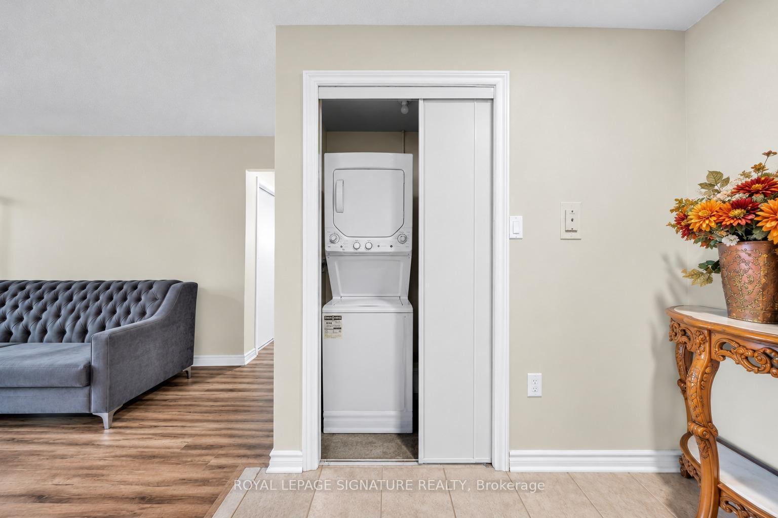 Photo 15 of Unit 402, 5 Frith Road, North York, Glenfield-Jane Heights — HOMEH