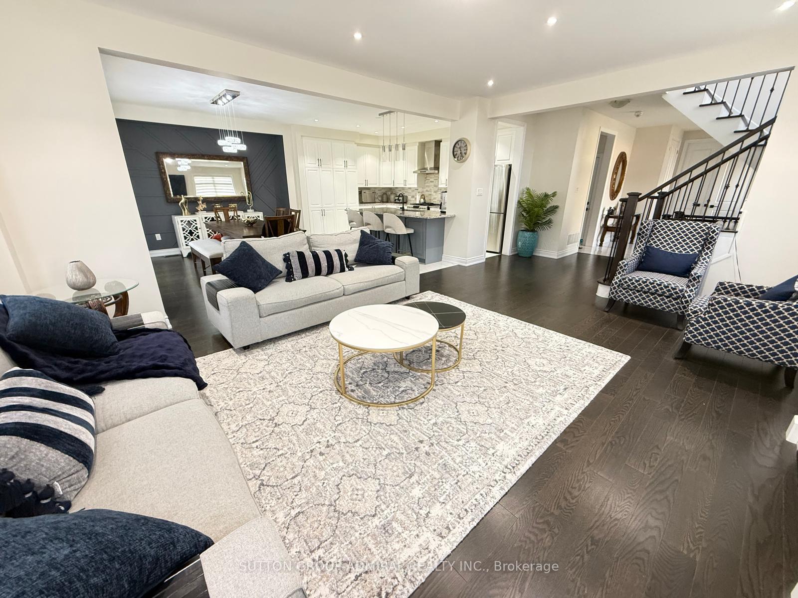 Photo 11 of 33 Elysian Fields Circle, Brampton, Bram West — HOMEH