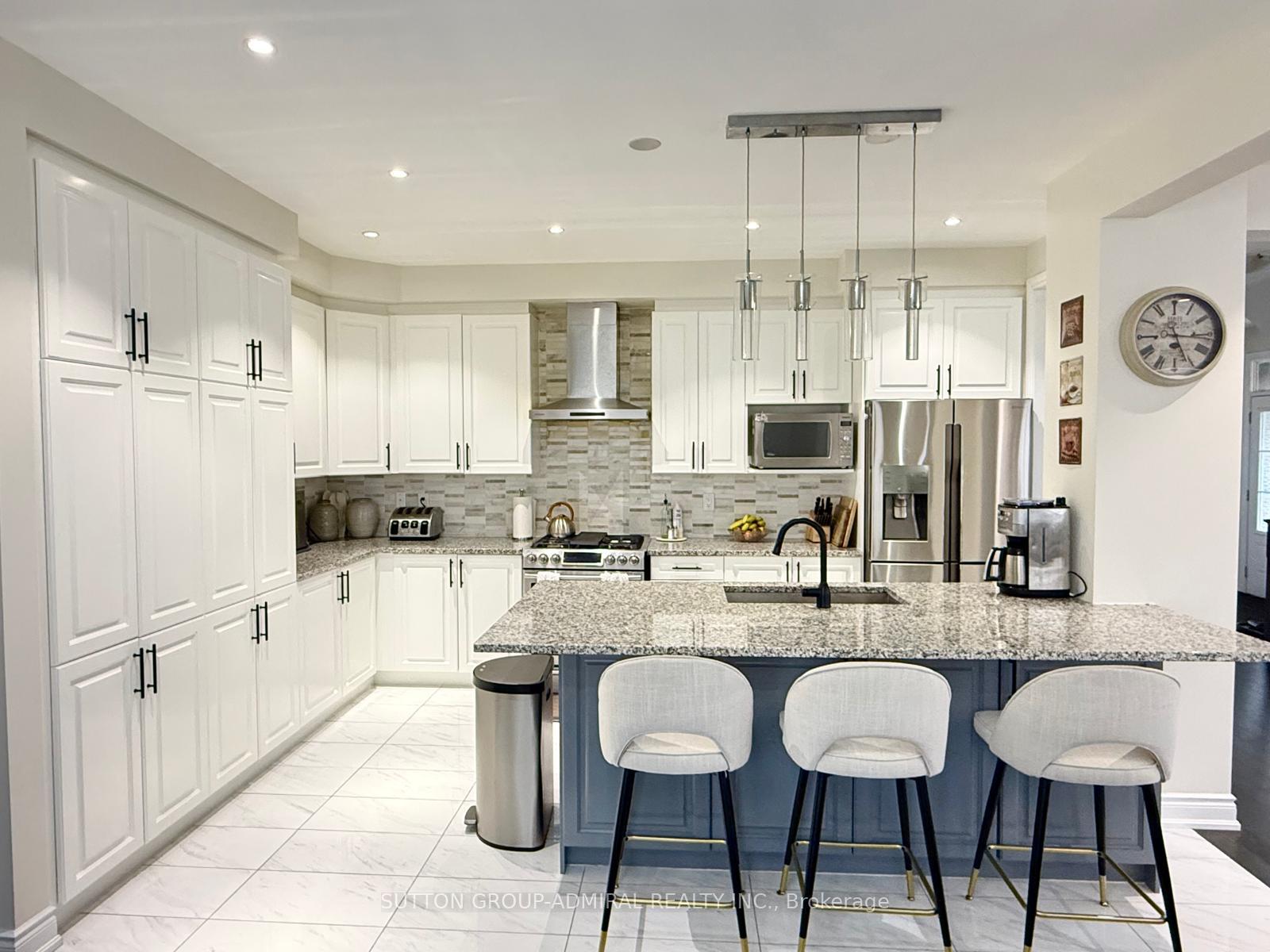 Photo 14 of 33 Elysian Fields Circle, Brampton, Bram West — HOMEH