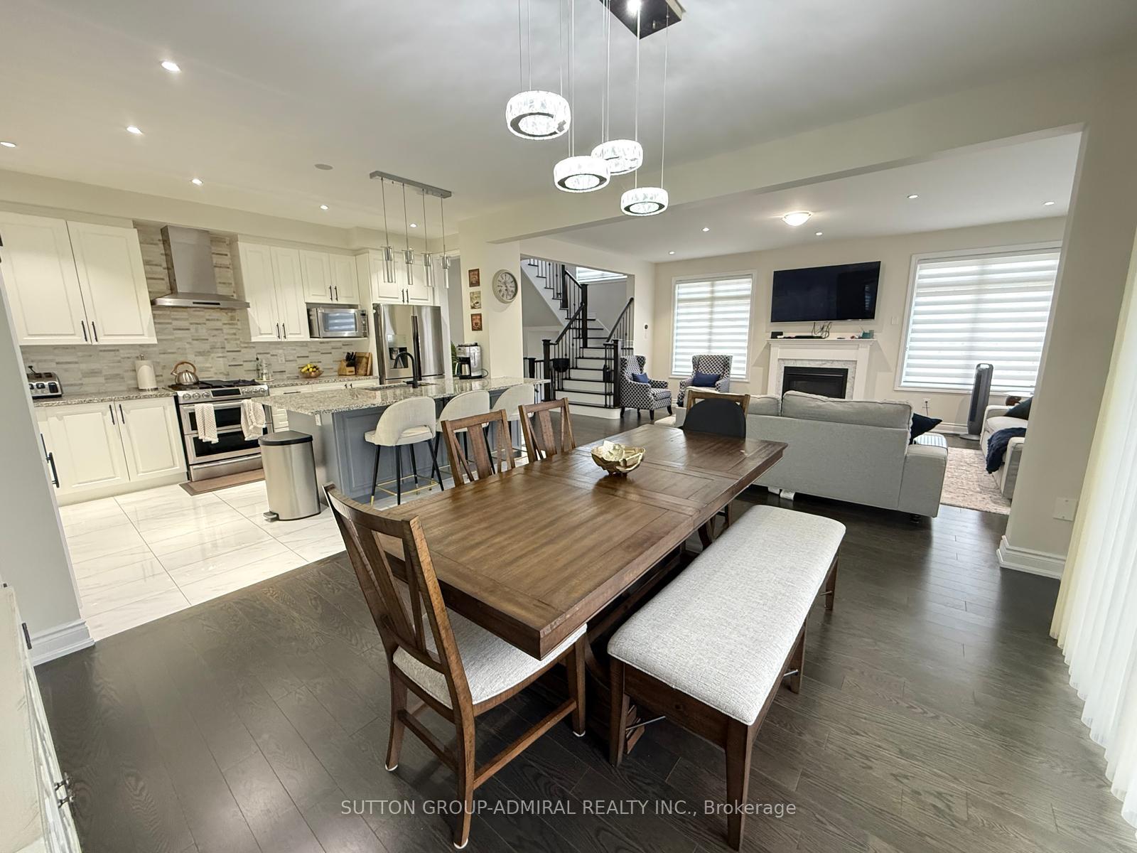 Photo 17 of 33 Elysian Fields Circle, Brampton, Bram West — HOMEH