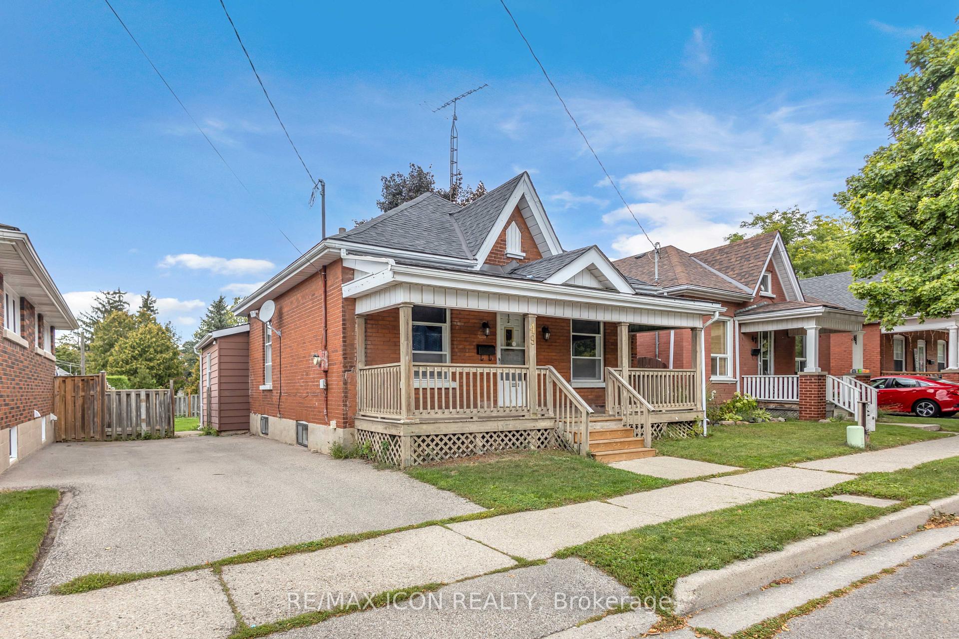 Photo 2 of 49 Mintern Avenue, Brantford, Eagle Place East — HOMEH