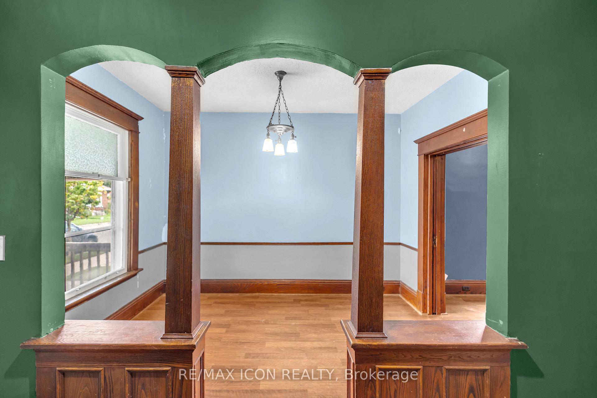 Photo 5 of 49 Mintern Avenue, Brantford, Eagle Place East — HOMEH