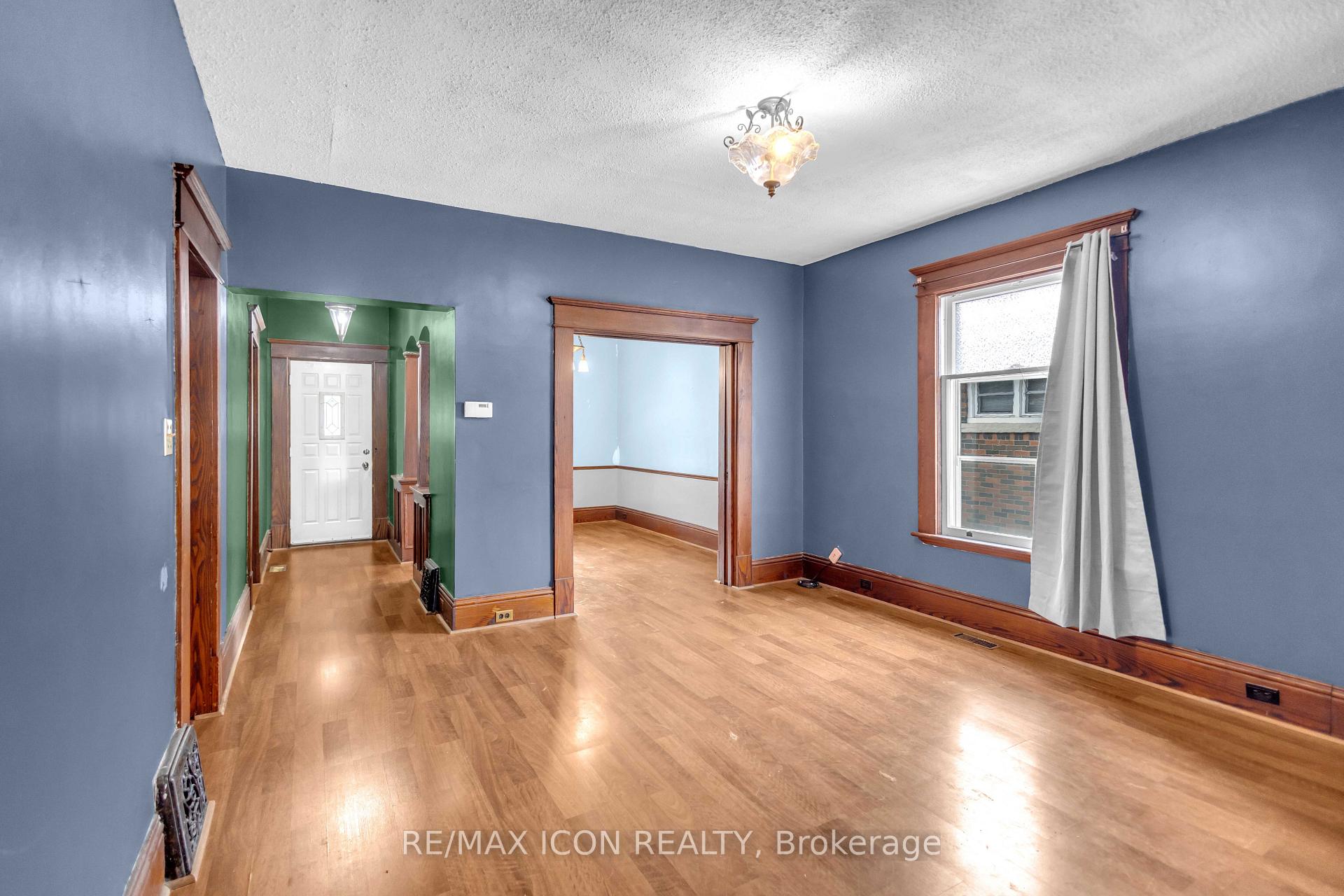Photo 10 of 49 Mintern Avenue, Brantford, Eagle Place East — HOMEH