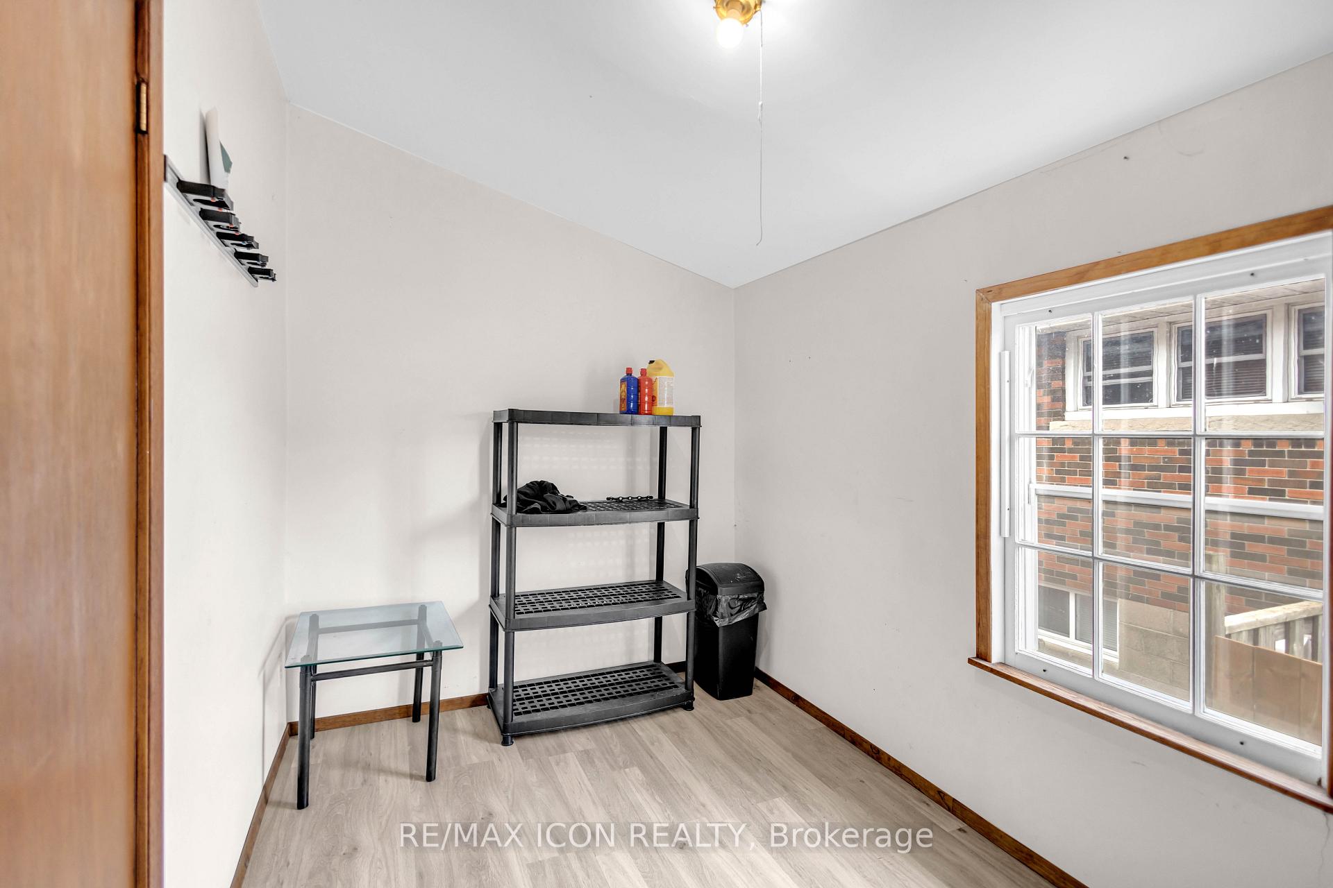 Photo 13 of 49 Mintern Avenue, Brantford, Eagle Place East — HOMEH