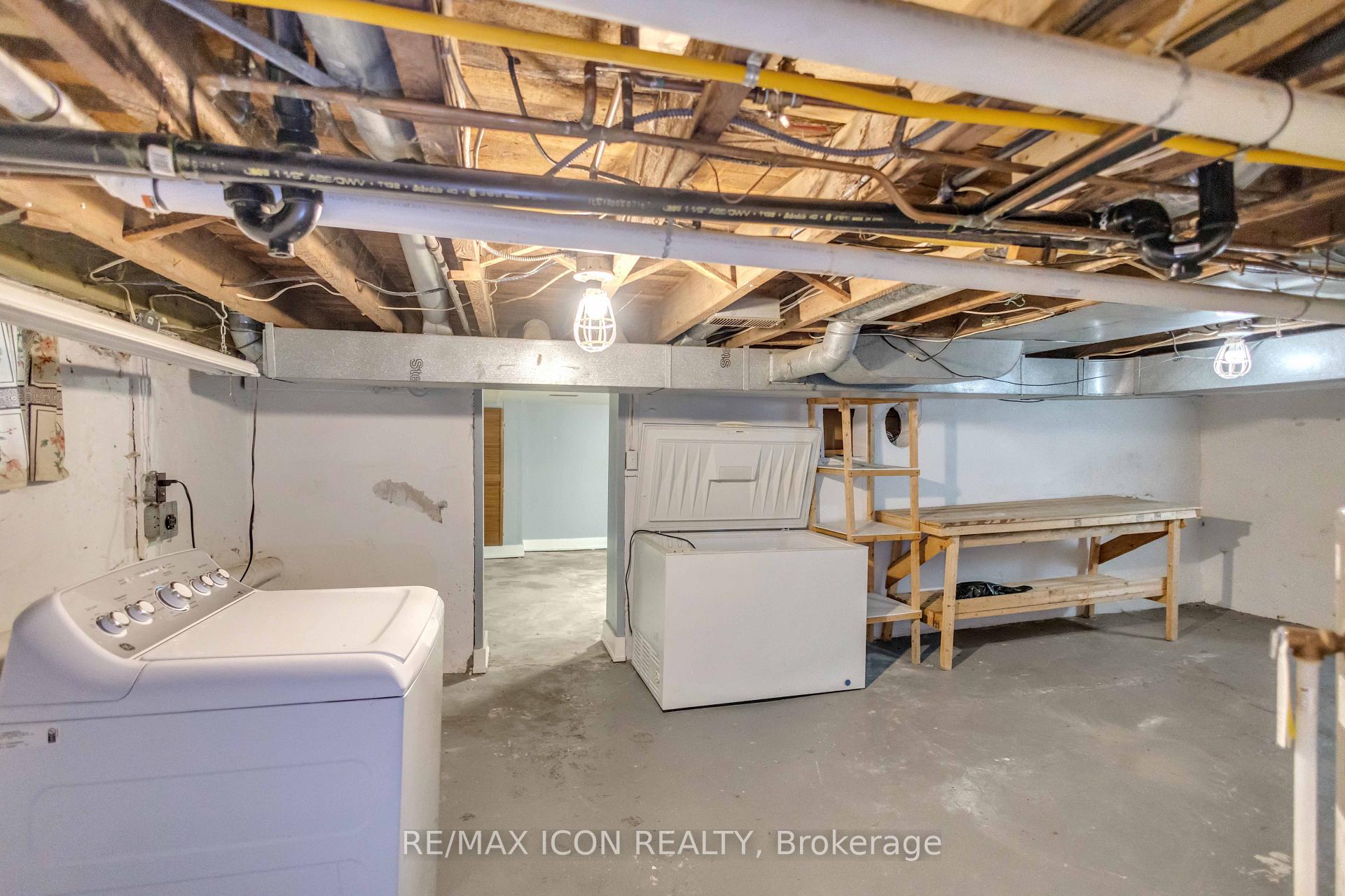 Photo 26 of 49 Mintern Avenue, Brantford, Eagle Place East — HOMEH