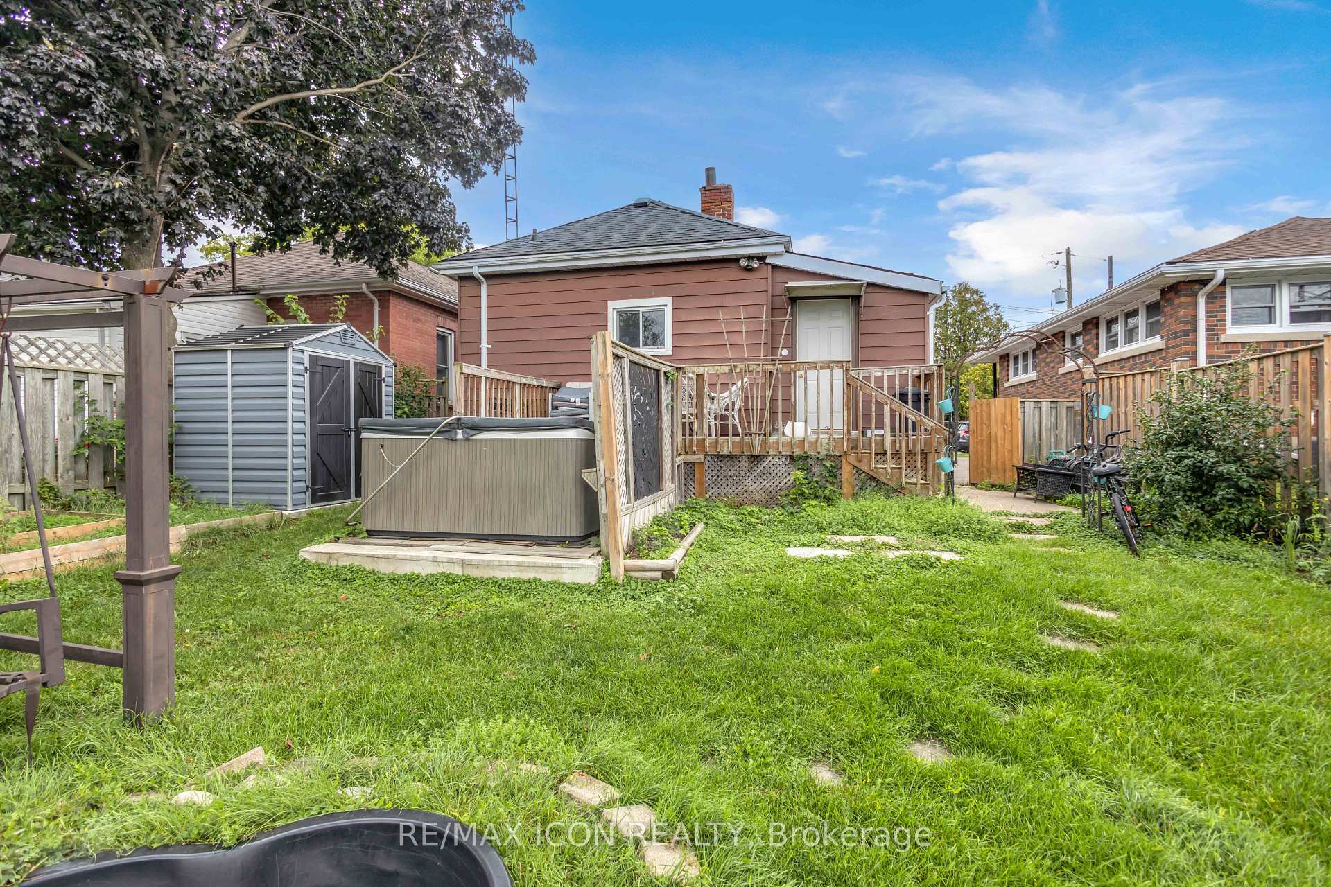 Photo 33 of 49 Mintern Avenue, Brantford, Eagle Place East — HOMEH