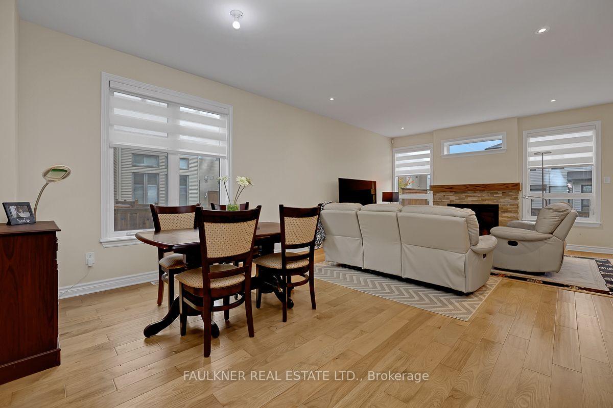 Photo 4 of 218 Rover Street, Ottawa, Kanata - Emerald Meadows/Trailwest — HOMEH