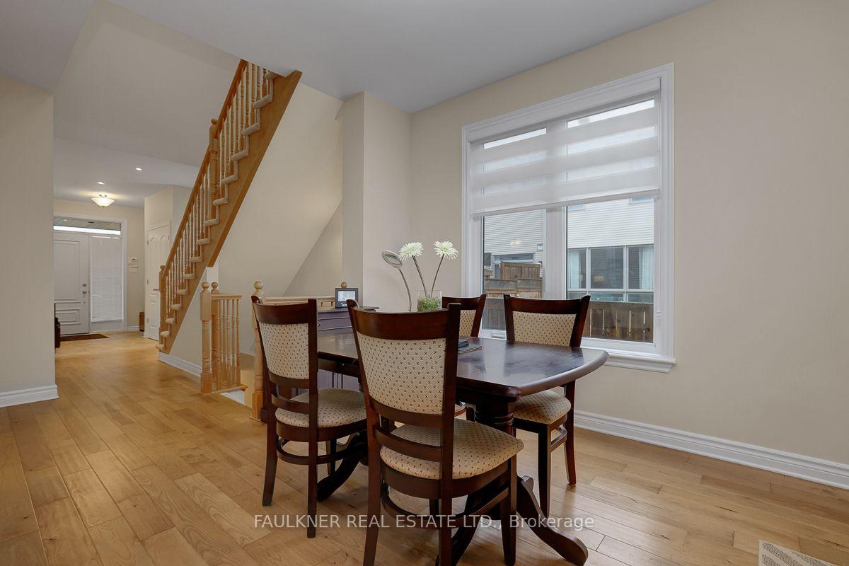 Photo 5 of 218 Rover Street, Ottawa, Kanata - Emerald Meadows/Trailwest — HOMEH