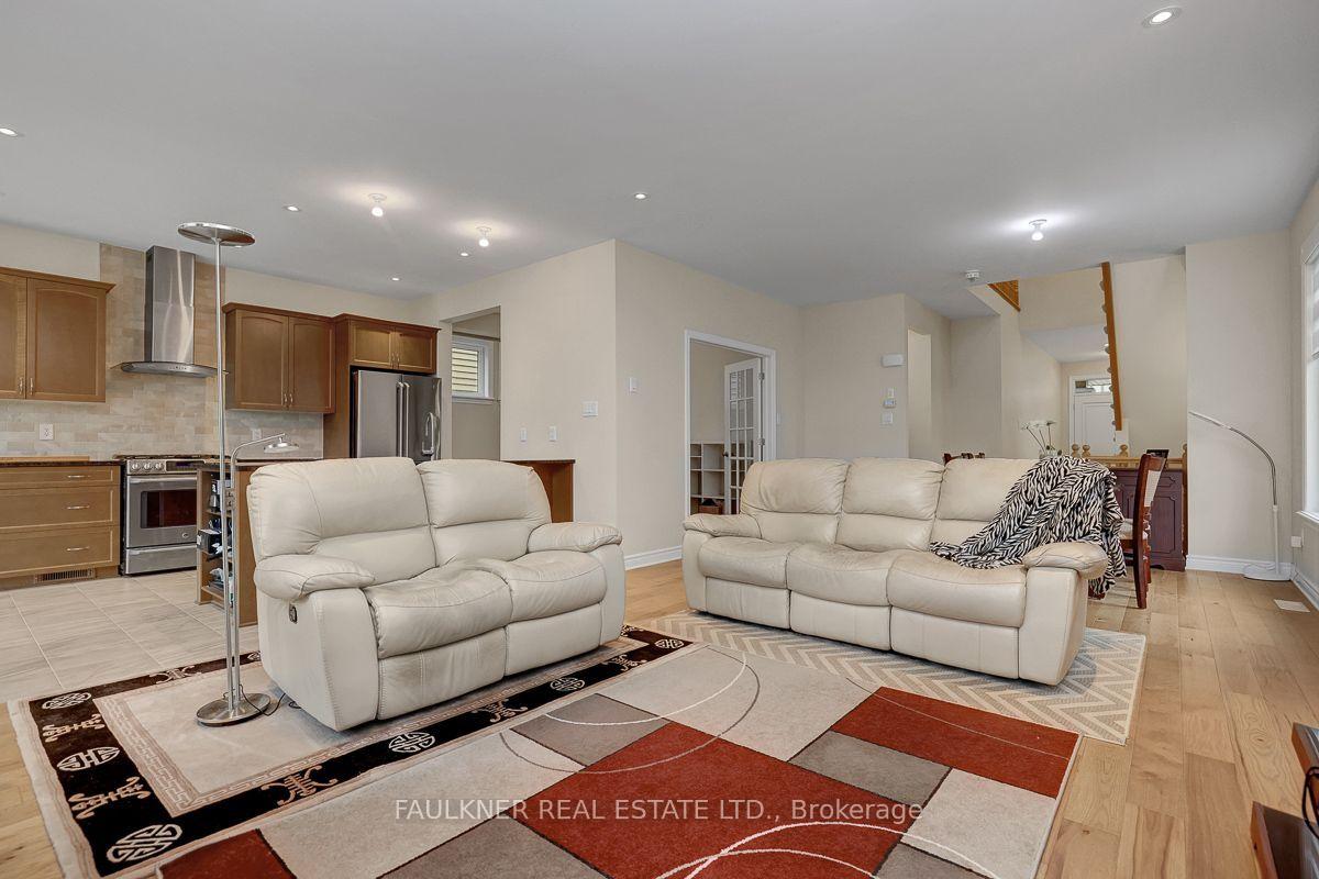 Photo 13 of 218 Rover Street, Ottawa, Kanata - Emerald Meadows/Trailwest — HOMEH