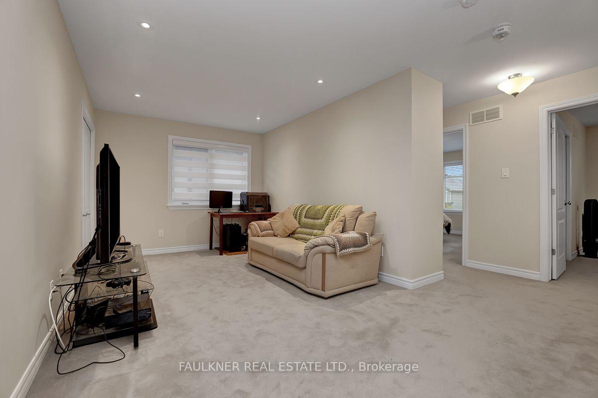 Photo 27 of 218 Rover Street, Ottawa, Kanata - Emerald Meadows/Trailwest — HOMEH