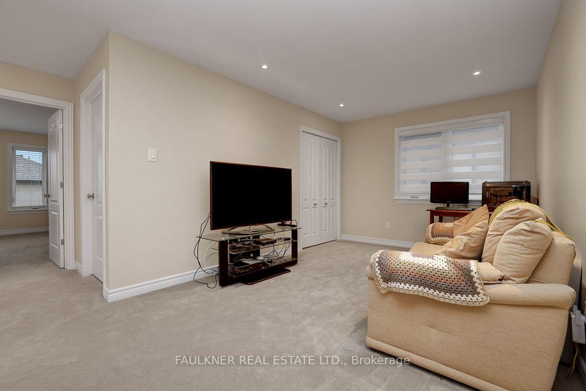 Photo 28 of 218 Rover Street, Ottawa, Kanata - Emerald Meadows/Trailwest — HOMEH