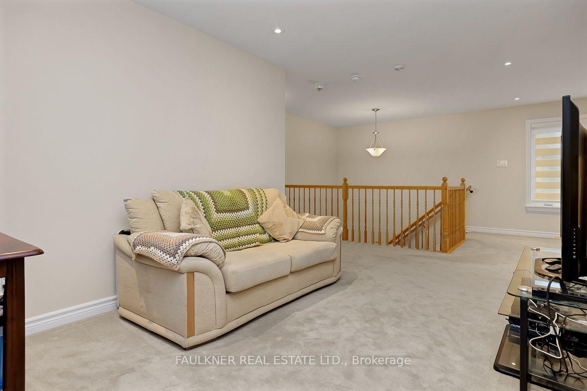 Photo 29 of 218 Rover Street, Ottawa, Kanata - Emerald Meadows/Trailwest — HOMEH