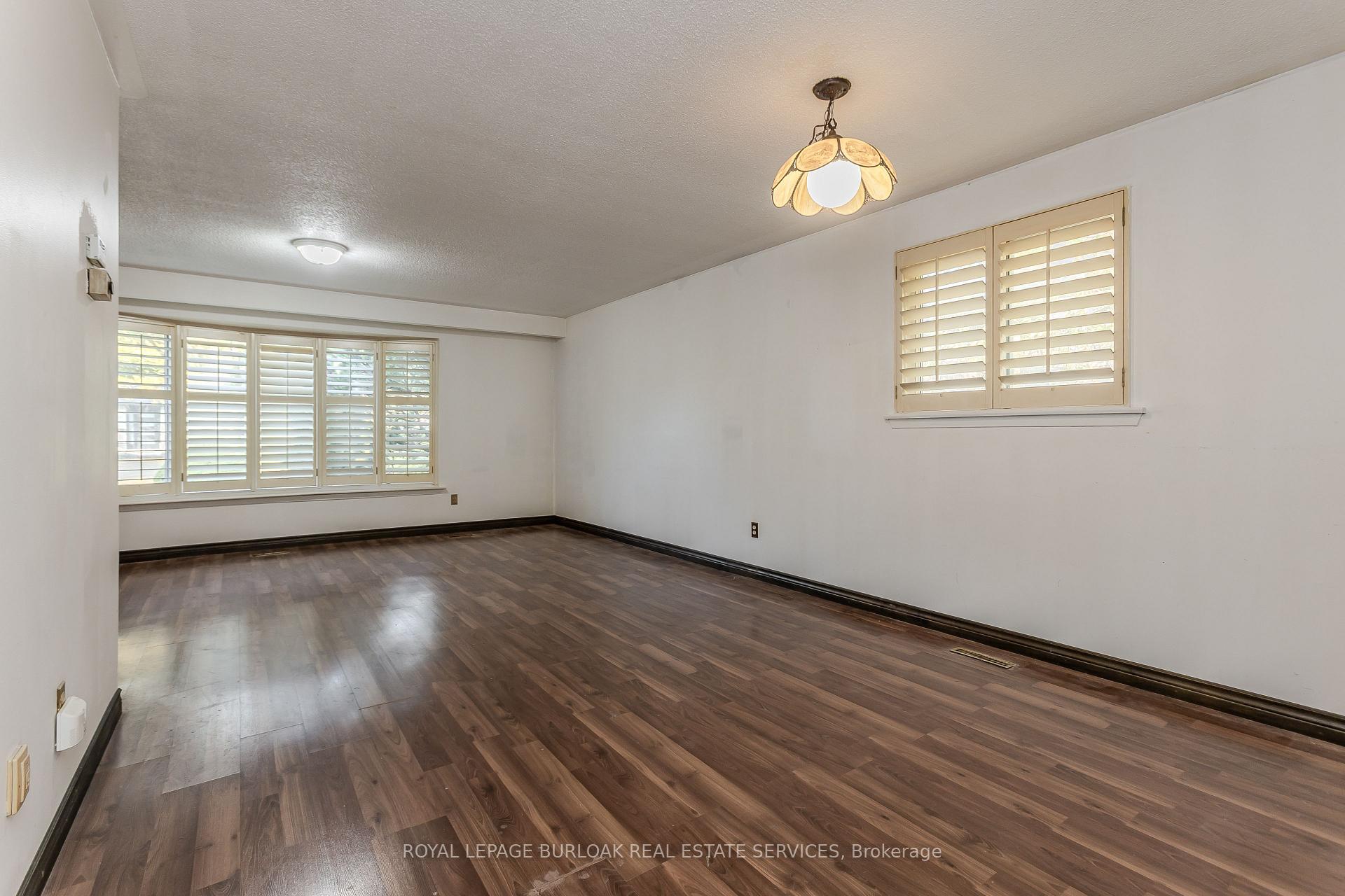 Photo 11 of 3196 Centennial Drive, Burlington, Palmer — HOMEH