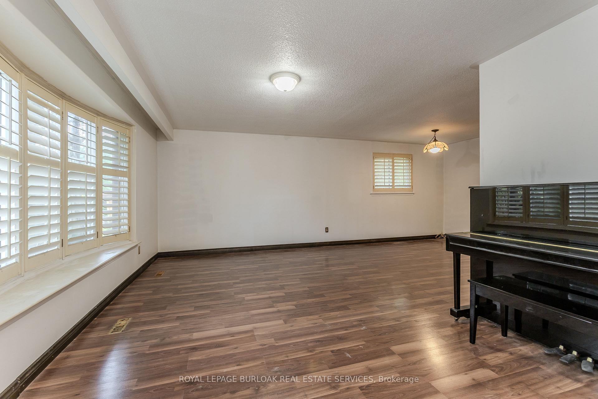 Photo 12 of 3196 Centennial Drive, Burlington, Palmer — HOMEH