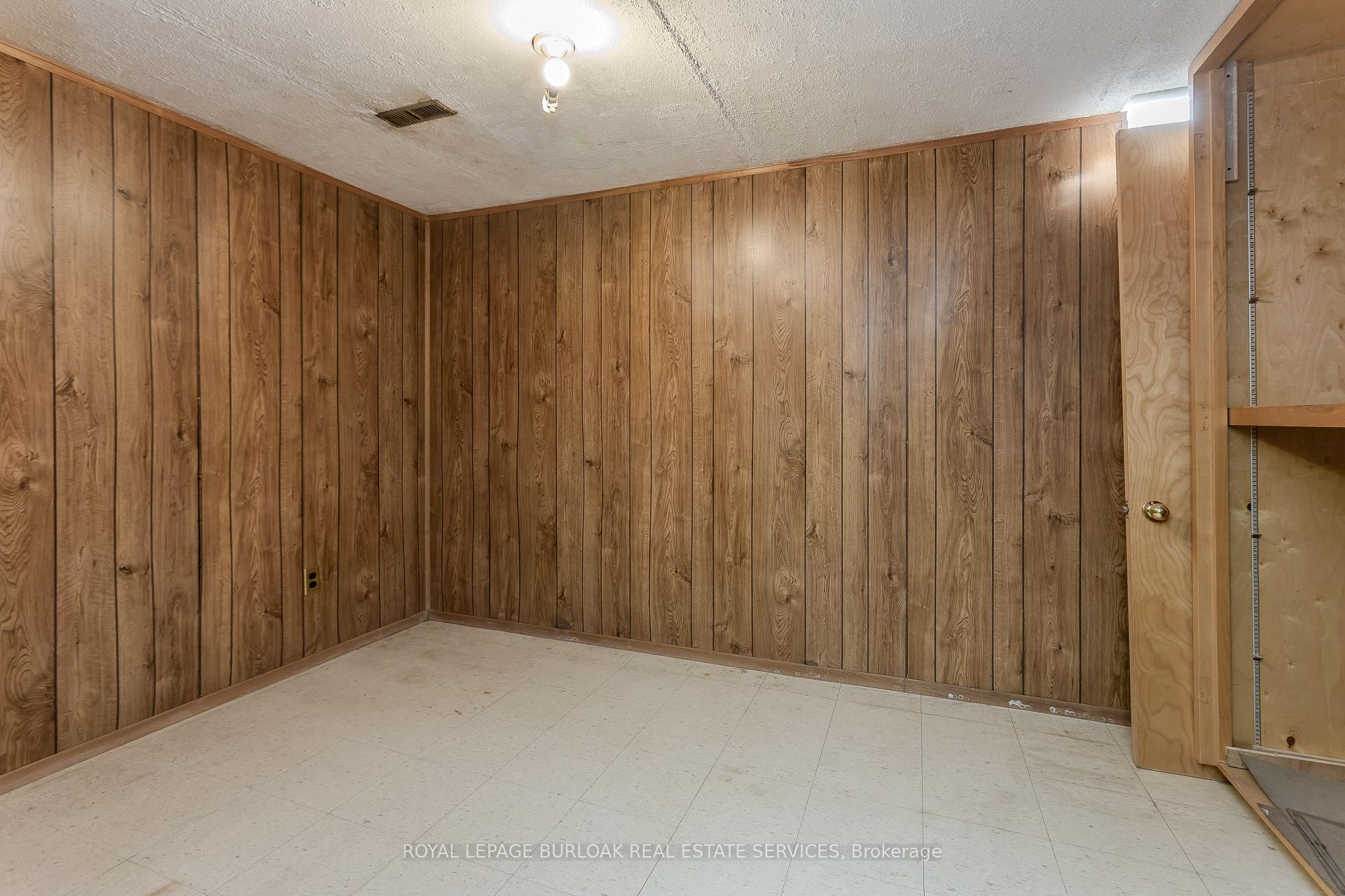 Photo 36 of 3196 Centennial Drive, Burlington, Palmer — HOMEH
