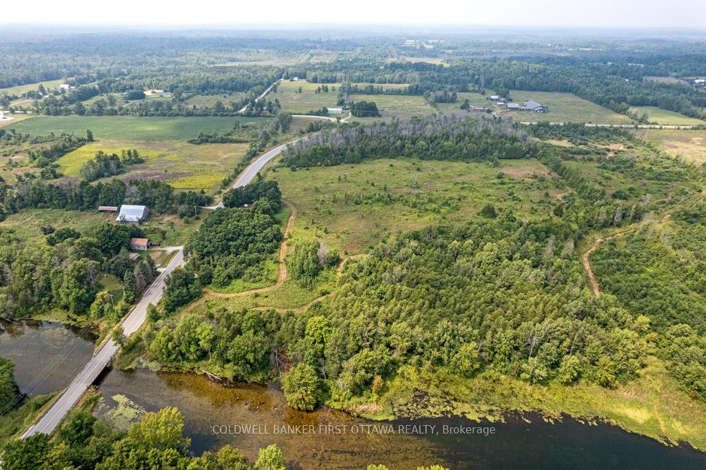 Photo 2 of 185 Althorpe Road, Tay Valley, Bathurst/Burgess & Sherbrooke (Bathurst) Twp — HOMEH