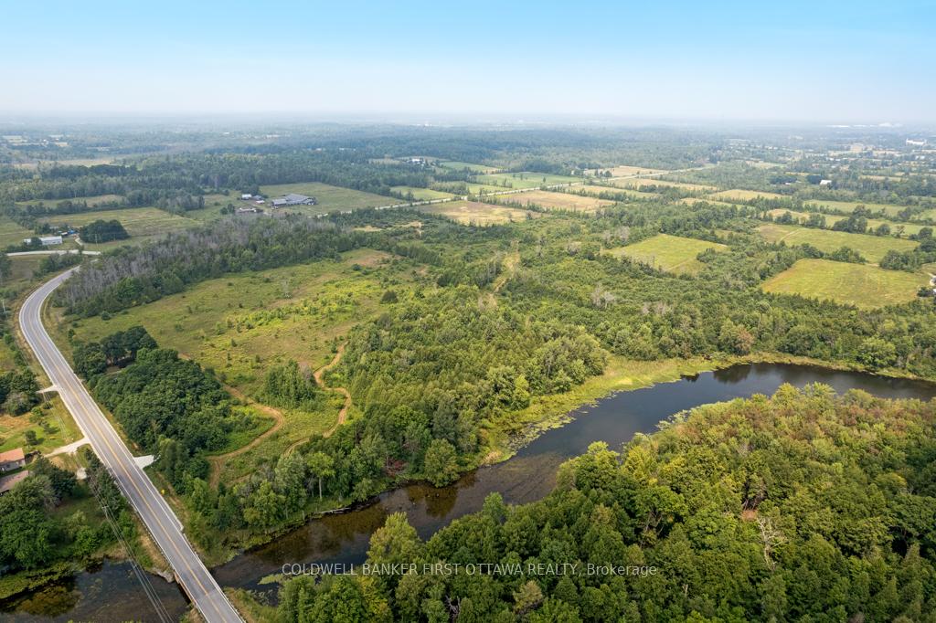 Photo 3 of 185 Althorpe Road, Tay Valley, Bathurst/Burgess & Sherbrooke (Bathurst) Twp — HOMEH