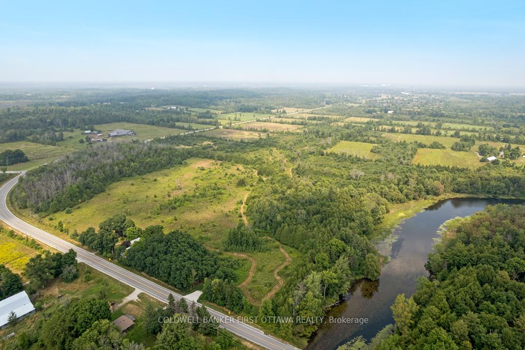 Photo 4 of 185 Althorpe Road, Tay Valley, Bathurst/Burgess & Sherbrooke (Bathurst) Twp — HOMEH