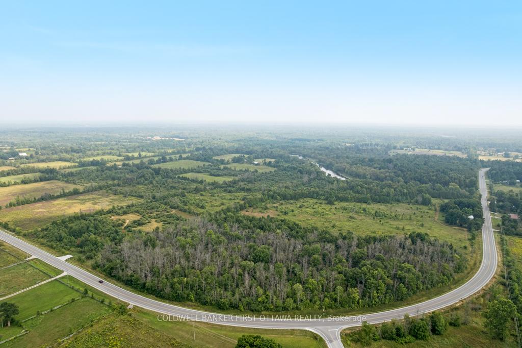 Photo 10 of 185 Althorpe Road, Tay Valley, Bathurst/Burgess & Sherbrooke (Bathurst) Twp — HOMEH