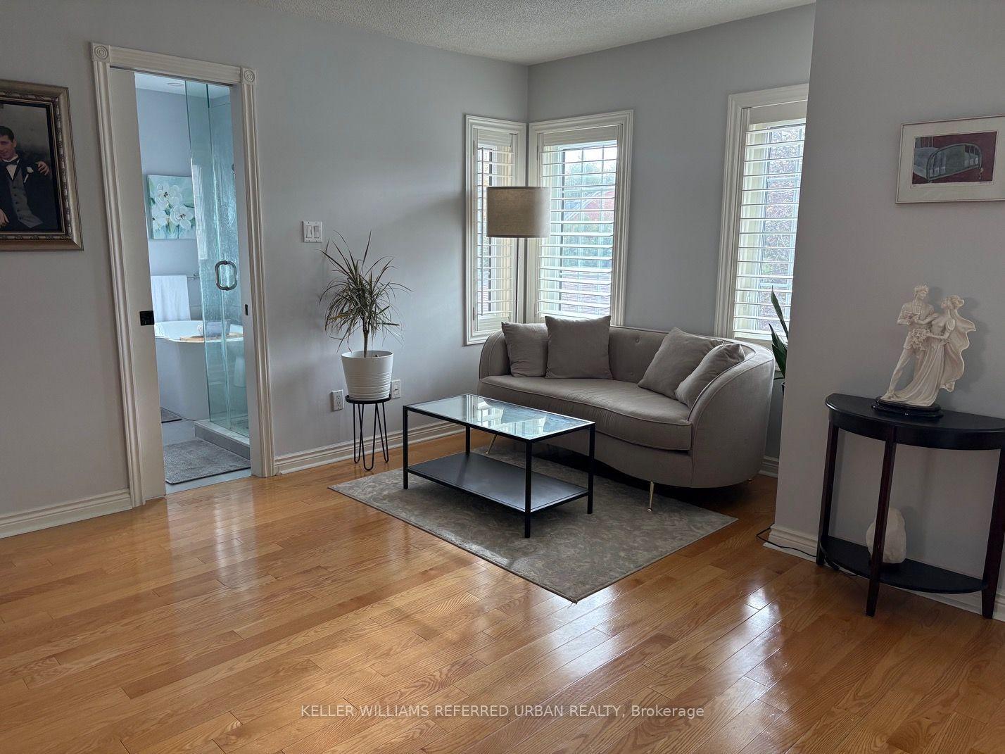 Photo 37 of 63 Oatlands Crescent, Richmond Hill, Mill Pond — HOMEH