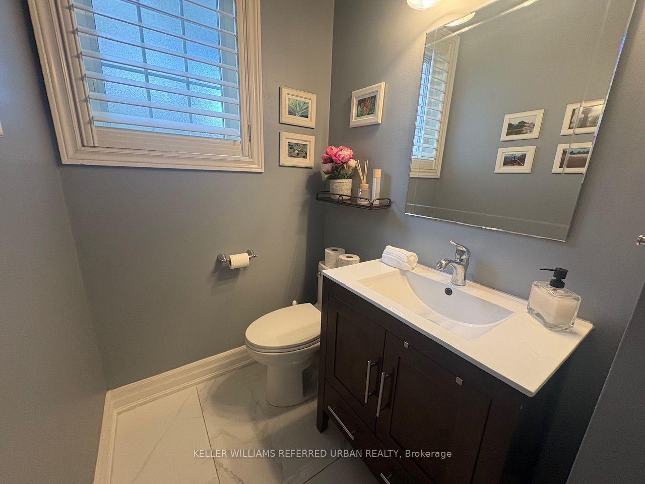 Photo 58 of 63 Oatlands Crescent, Richmond Hill, Mill Pond — HOMEH