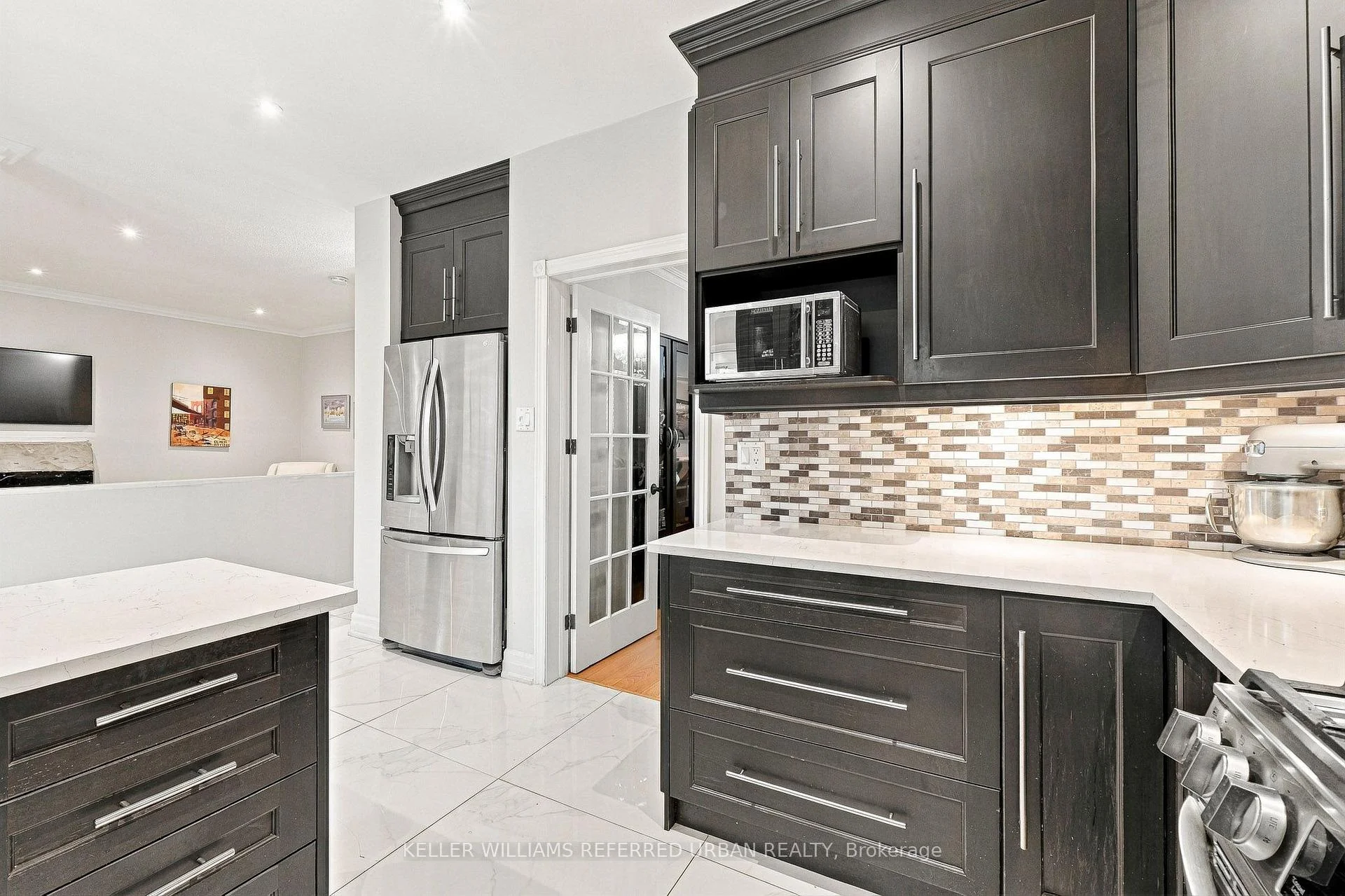 Photo 28 of 63 Oatlands Crescent, Richmond Hill, Mill Pond — HOMEH