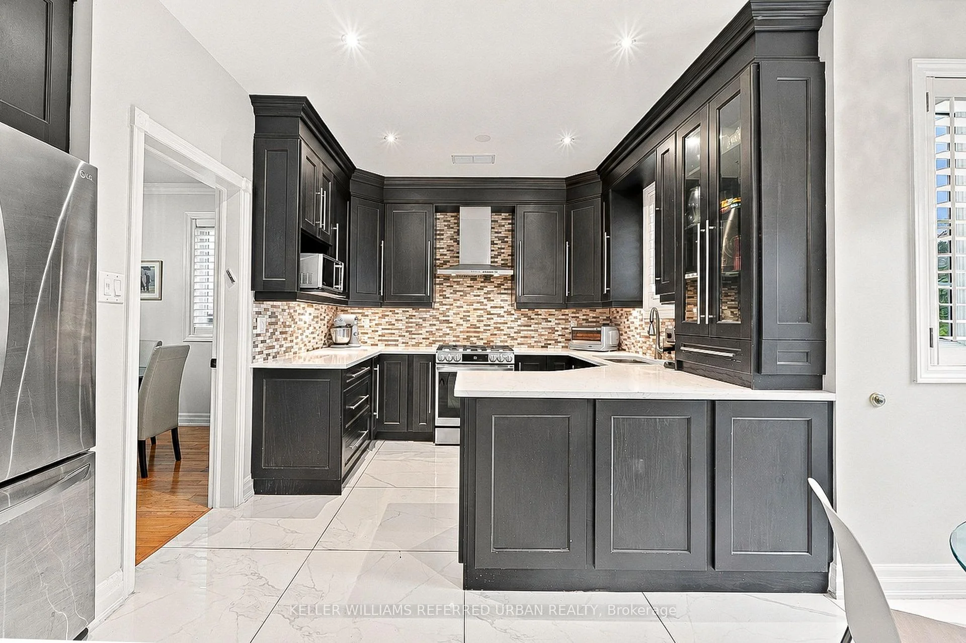 Photo 30 of 63 Oatlands Crescent, Richmond Hill, Mill Pond — HOMEH