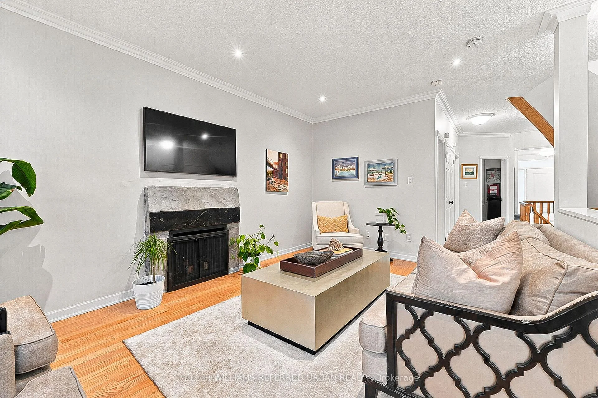 Photo 34 of 63 Oatlands Crescent, Richmond Hill, Mill Pond — HOMEH